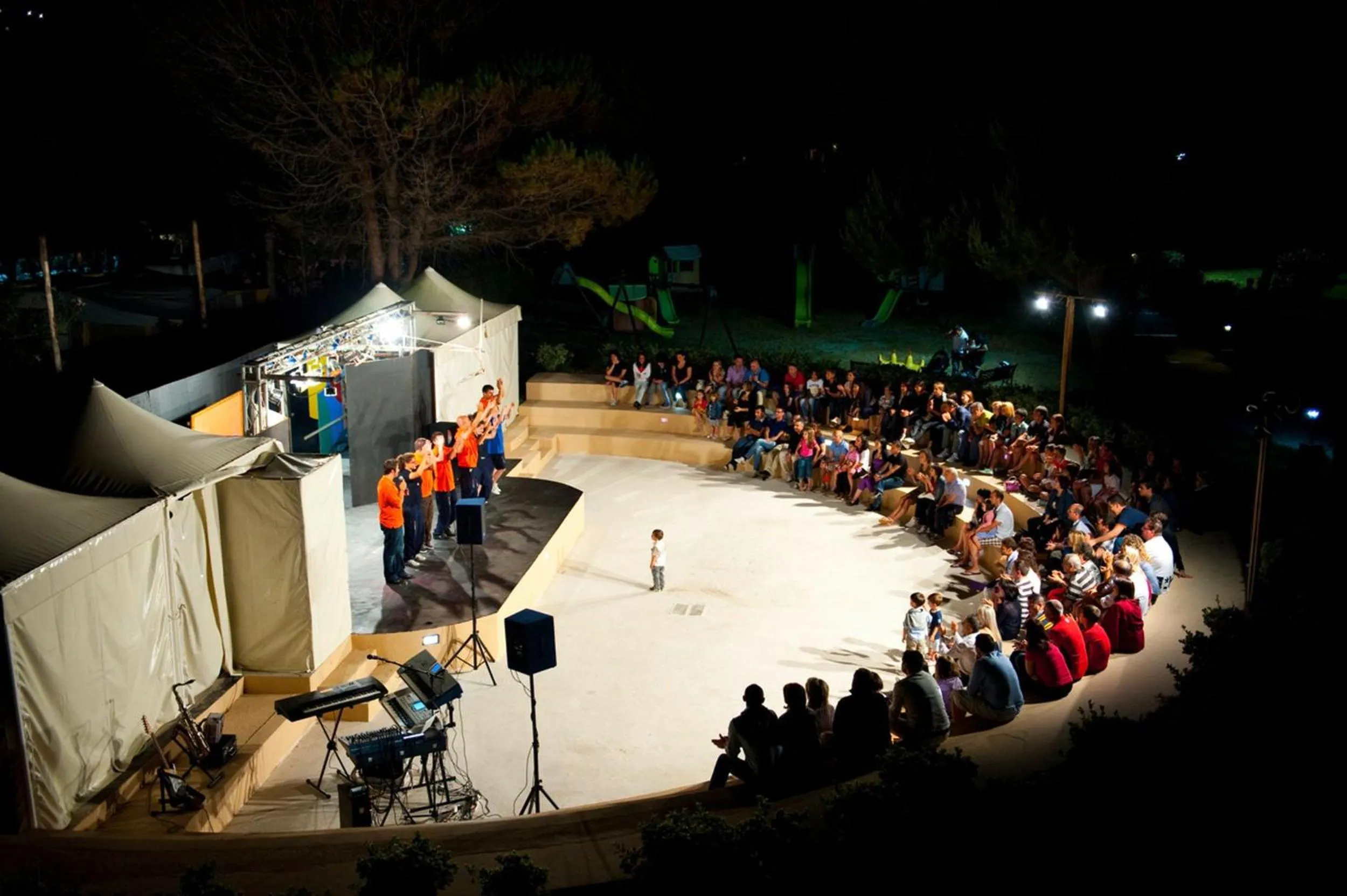 Evening entertainment in Borgo Del Principe