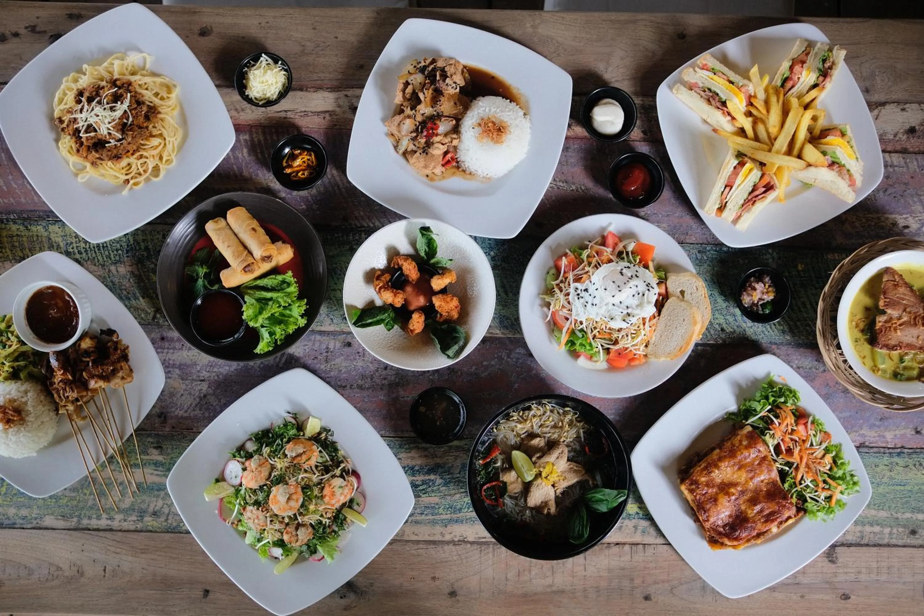 Restaurant/places to eat in Namaste Bungalows Resort