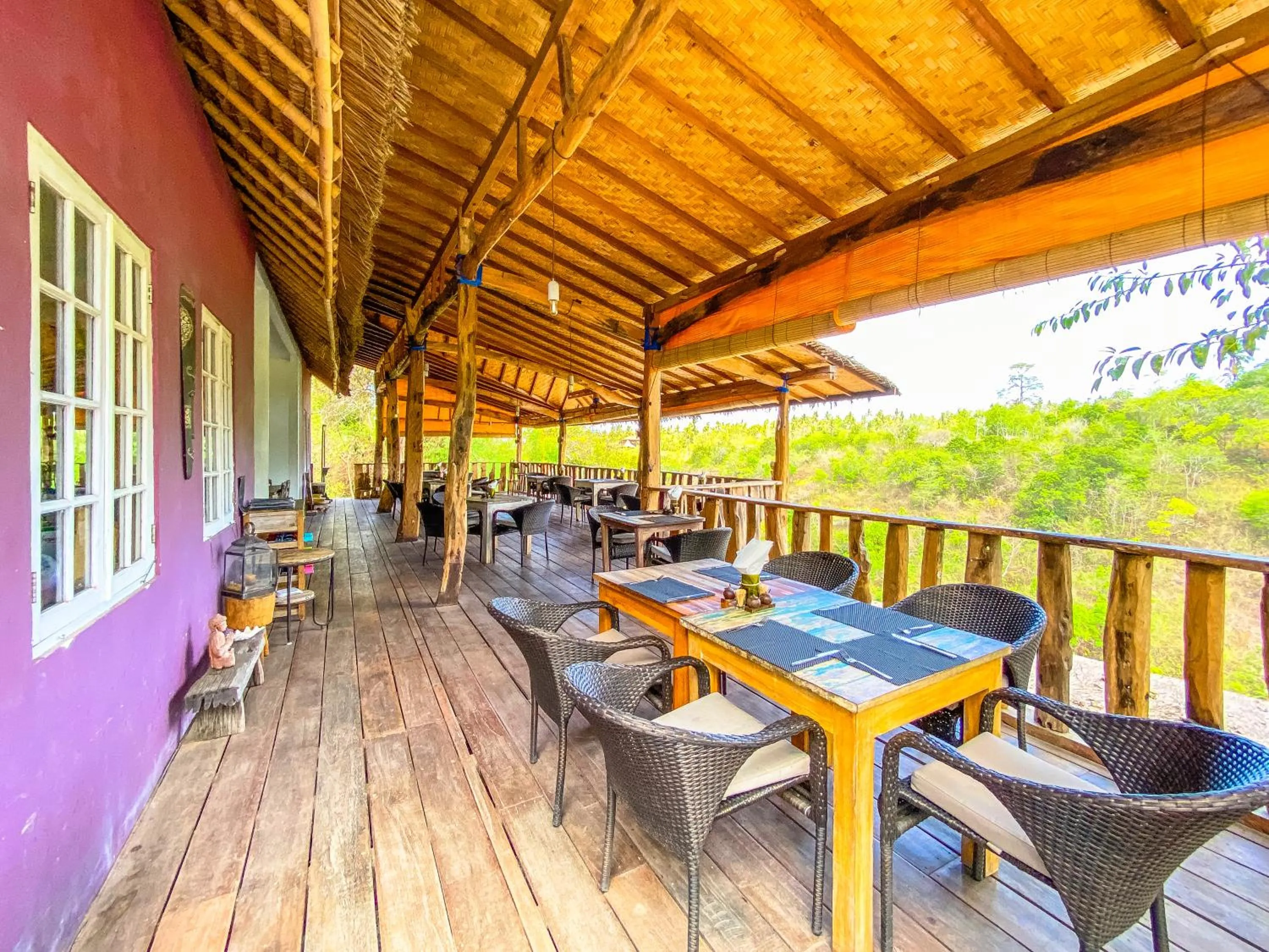 Restaurant/places to eat in Namaste Bungalows