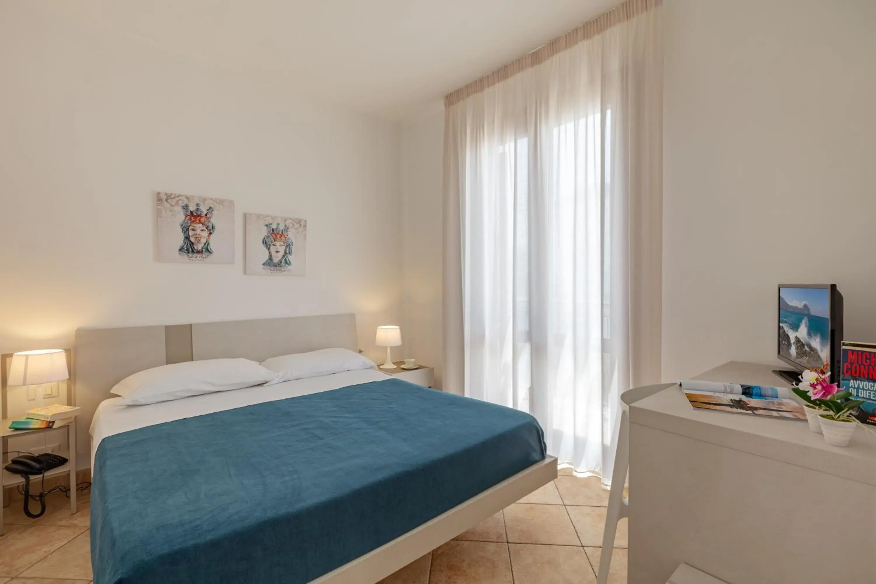 Triple Room in Hotel Sikania Triple Room in Hotel Sikania