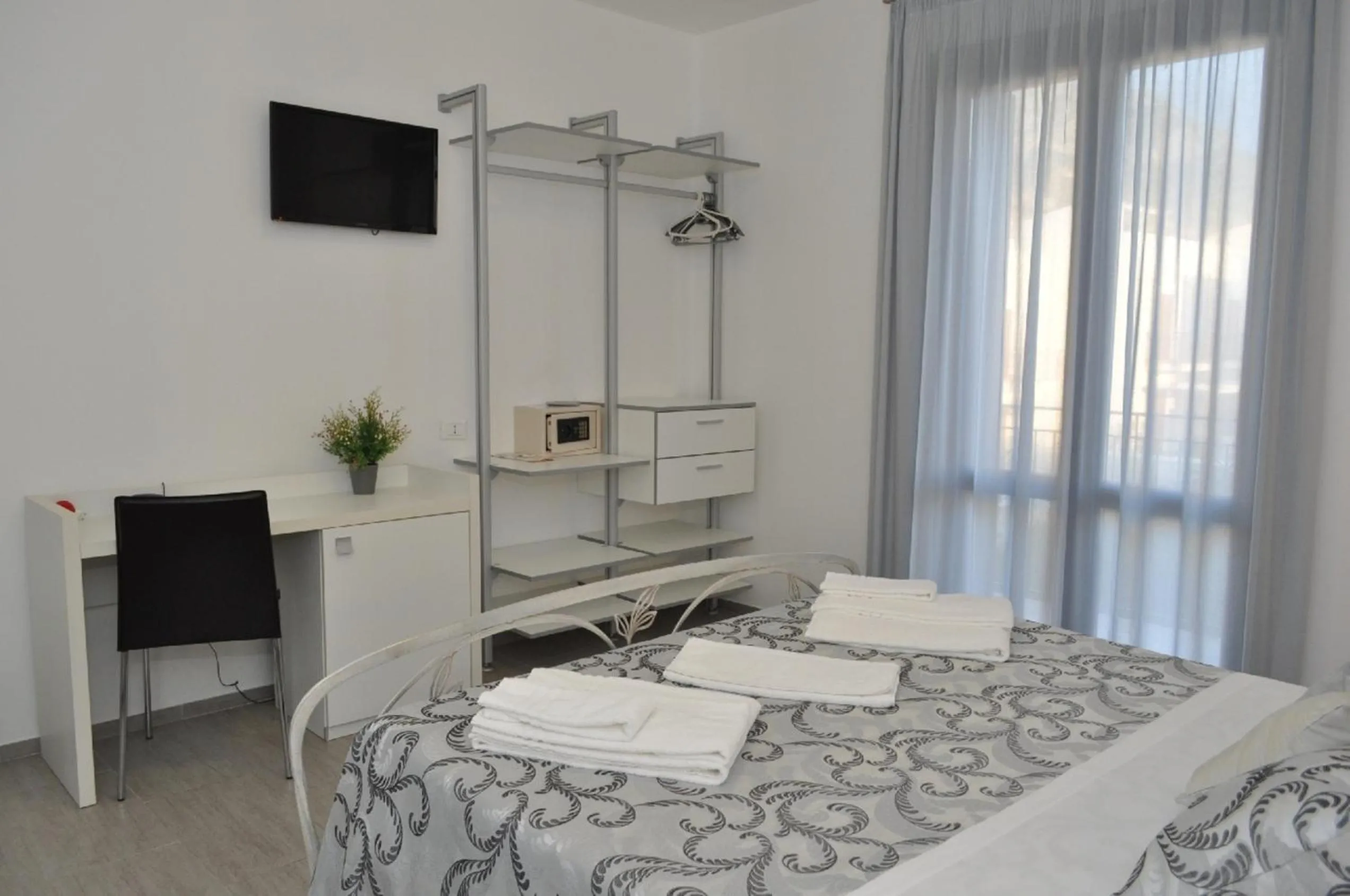 Photo of the whole room, Bed in Hotel Sikania