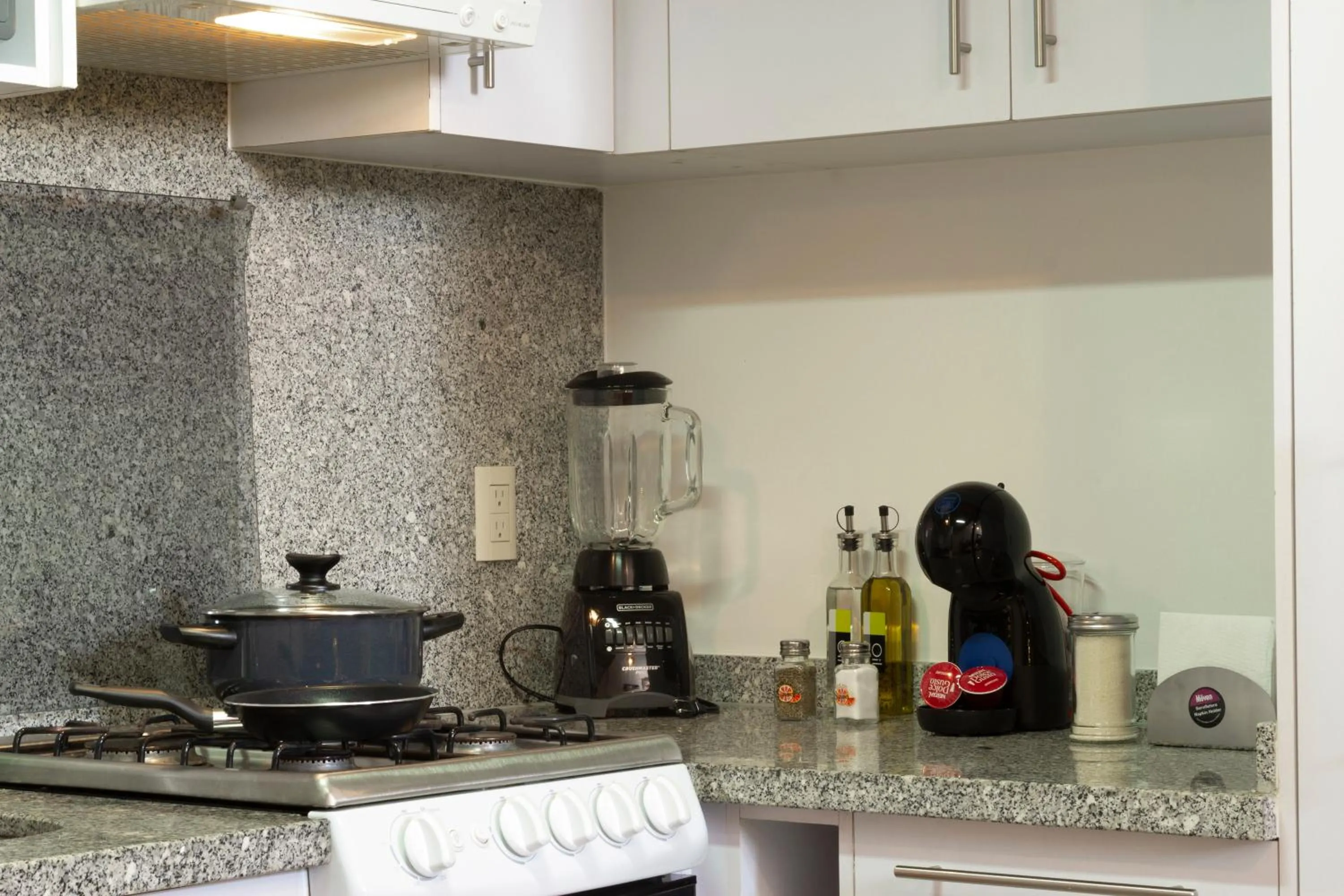 Kitchen or kitchenette in Prosperidad by HomiRent