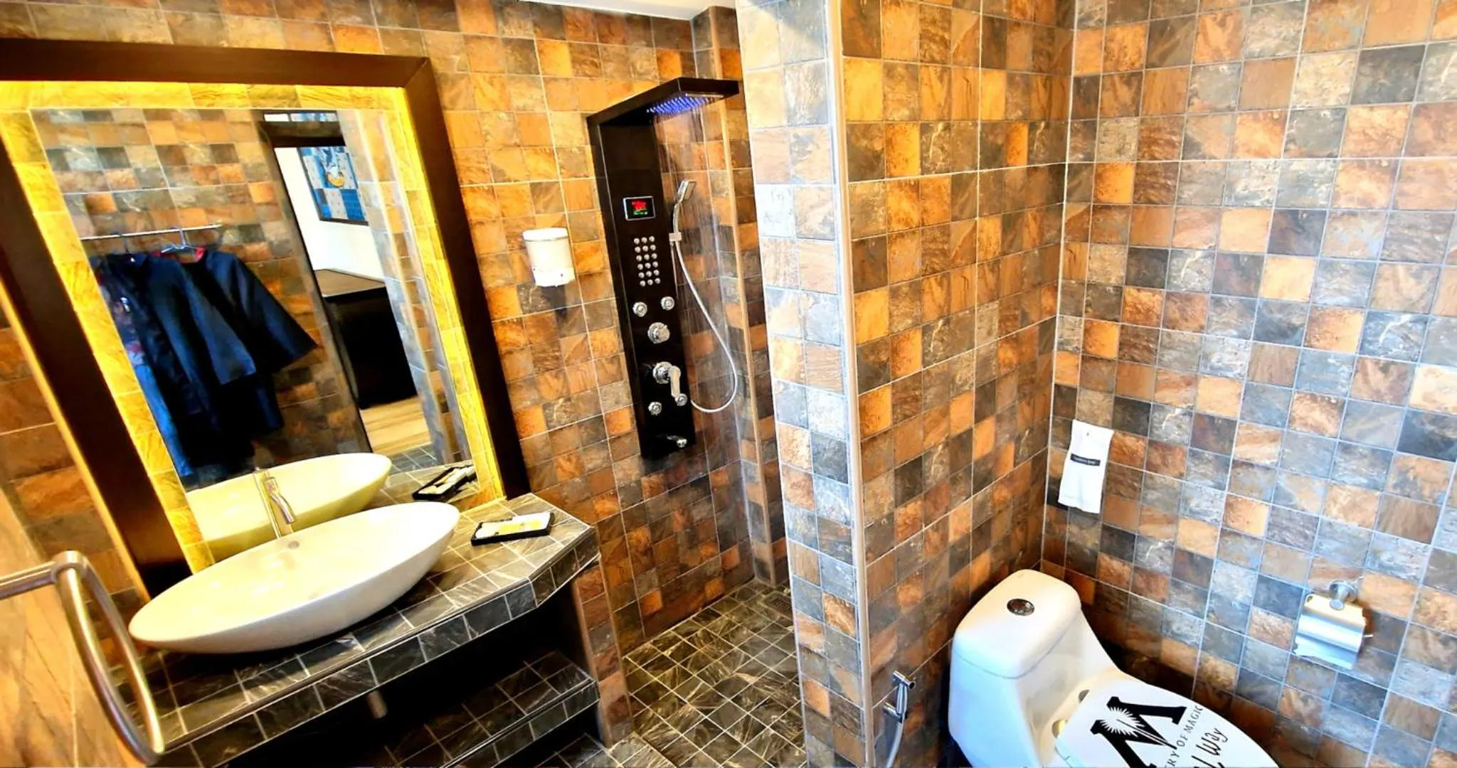 Shower in POTTERLAND Luxury Pool Villa Pattaya Walking Street 6 Bedrooms