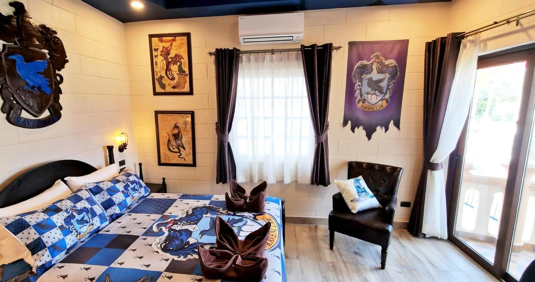 Bed in POTTERLAND Luxury Pool Villa Pattaya Walking Street 6 Bedrooms