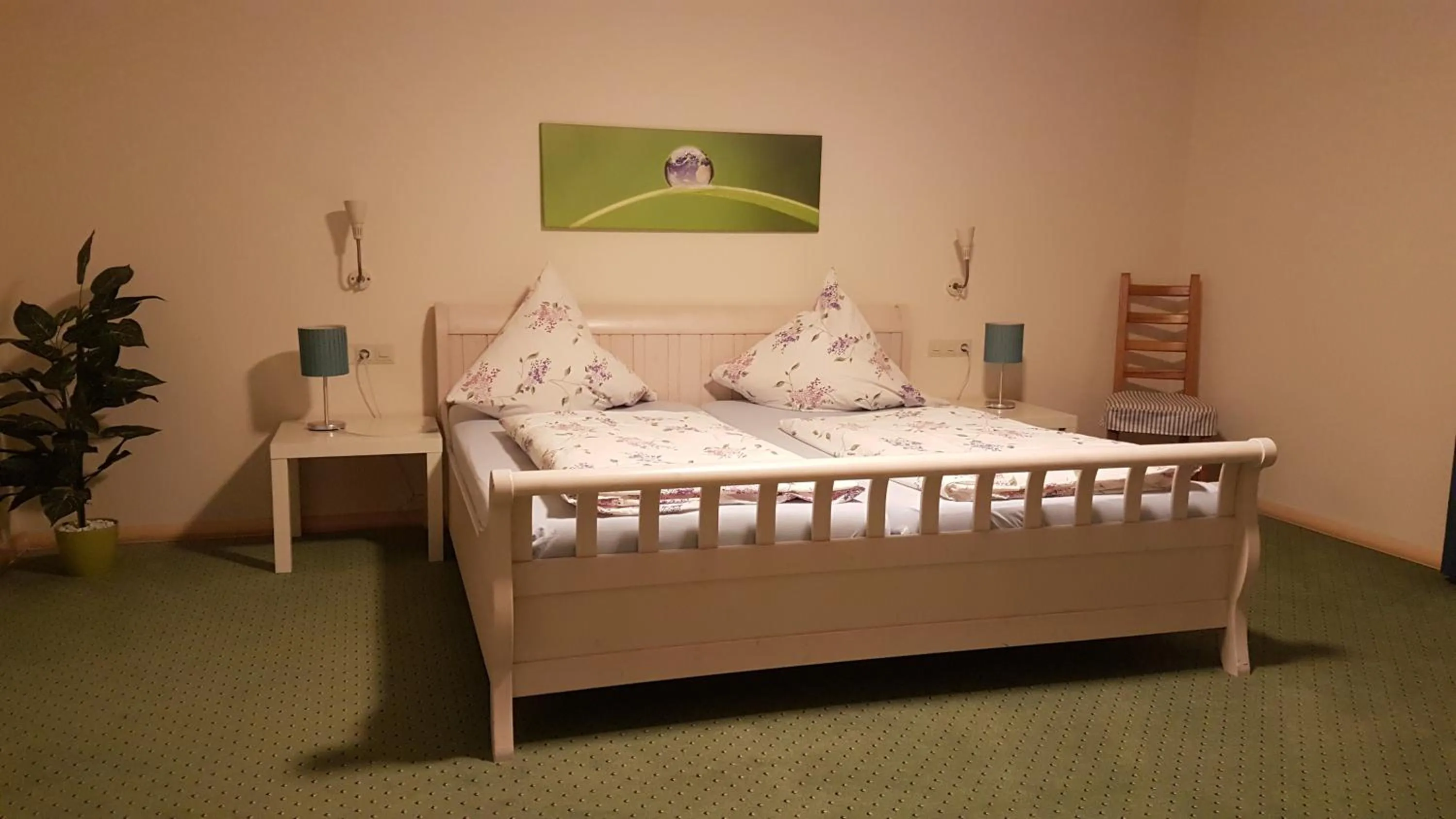 Bed in Pension am See