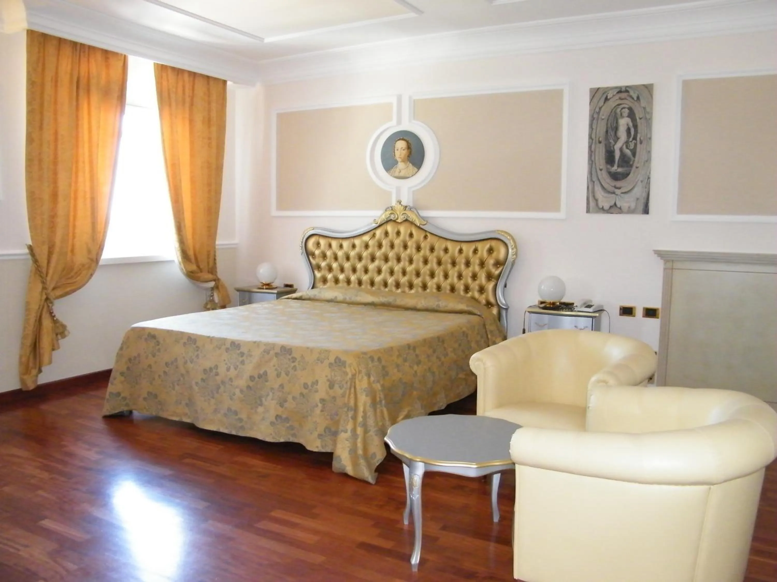 Photo of the whole room, Bed in Hotel Villa Medici