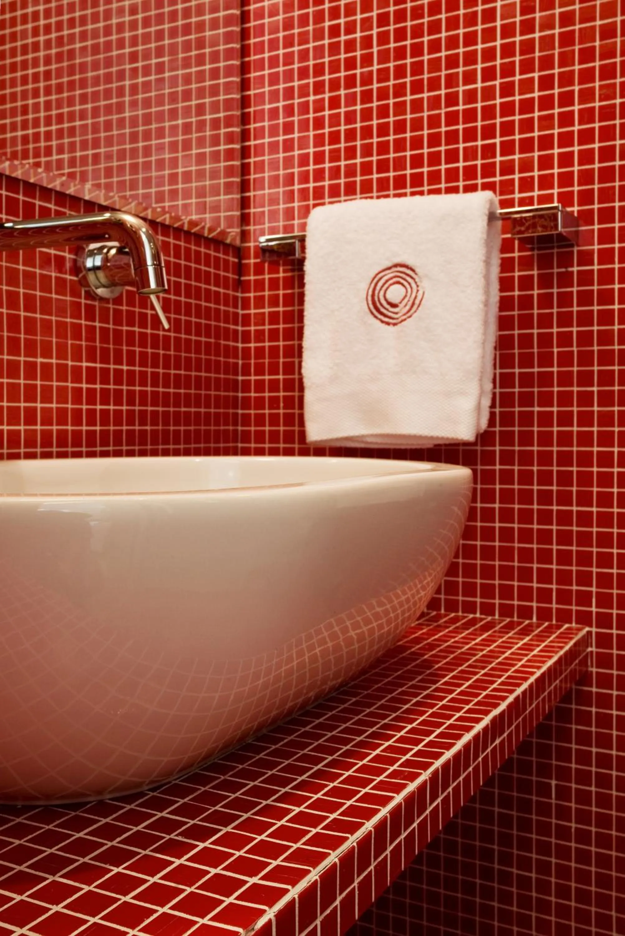 Bathroom in Eos Hotel