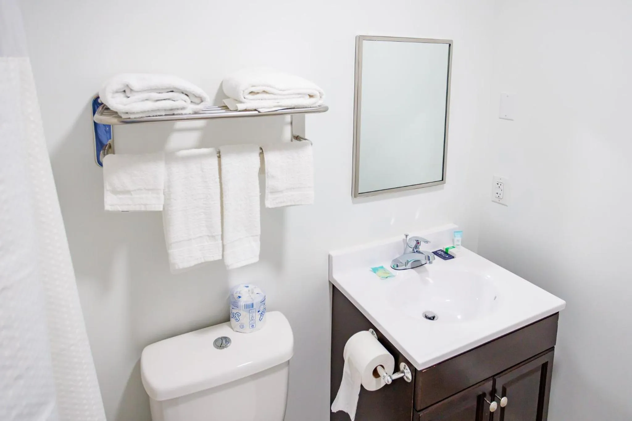 Bathroom in Hotel Callista