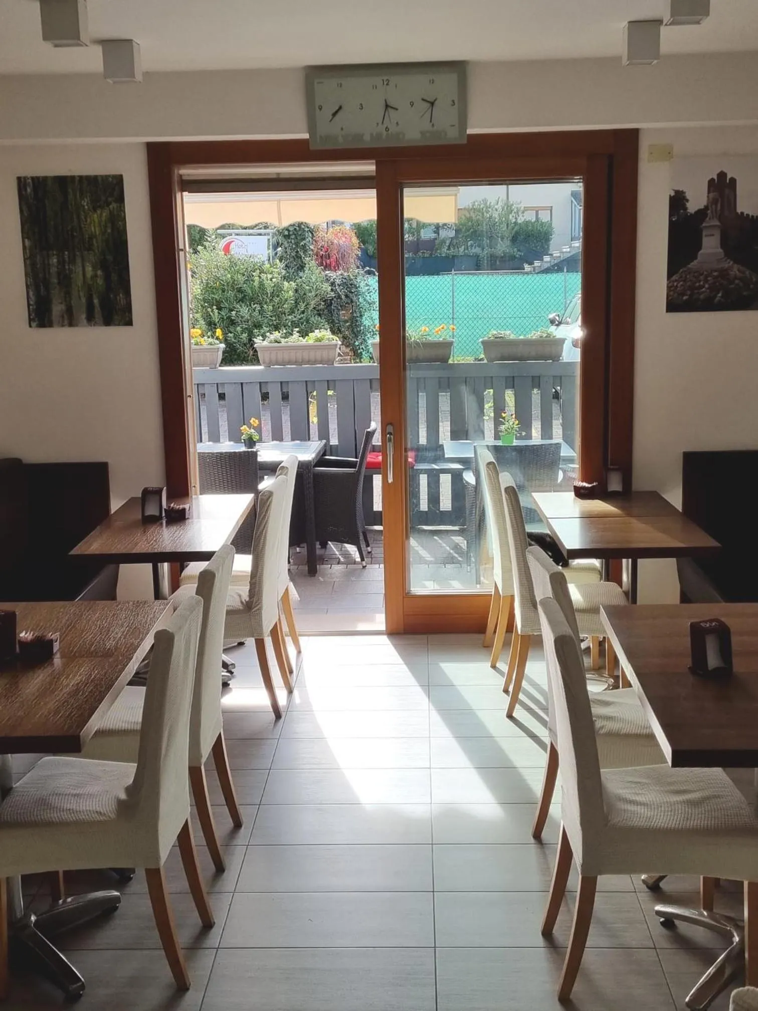 Restaurant/places to eat in Hotel Mezzaluna