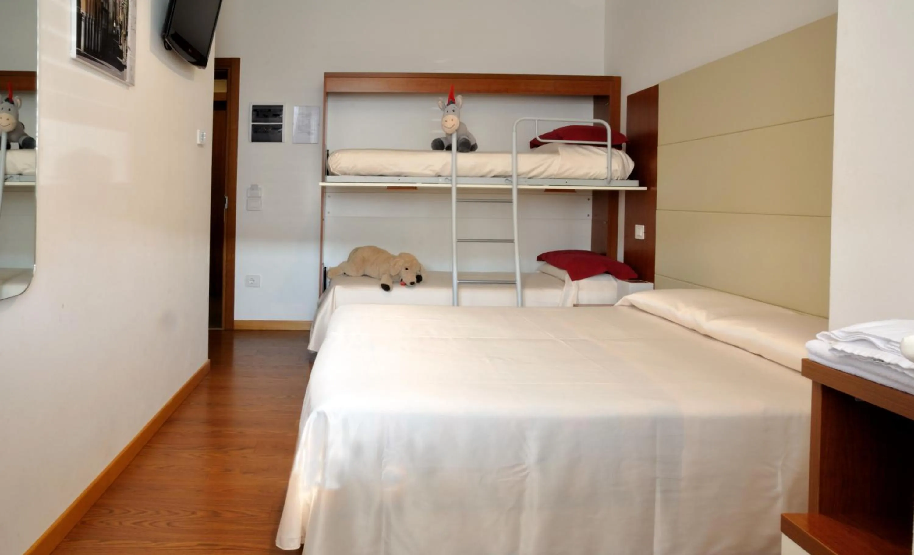 children, Bed in Hotel Mezzaluna