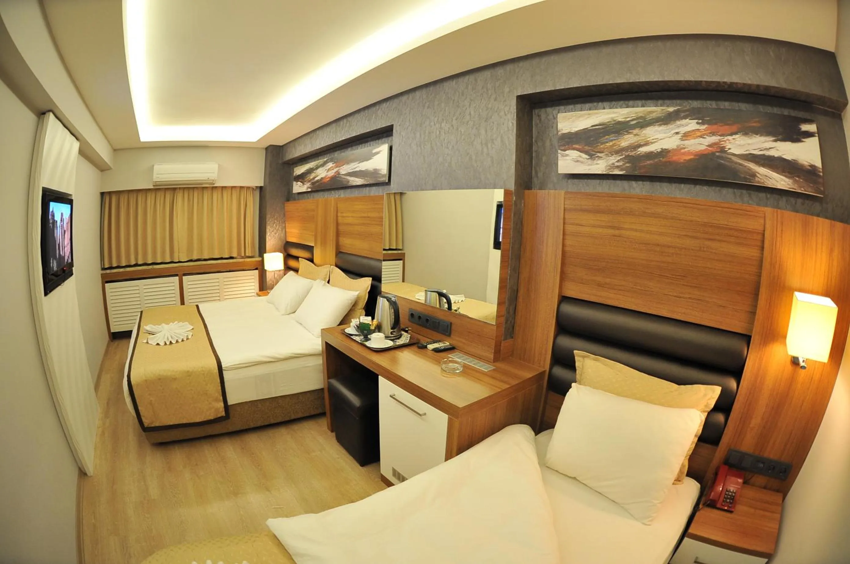 Photo of the whole room, Bed in İzmir Otel Kabaçam