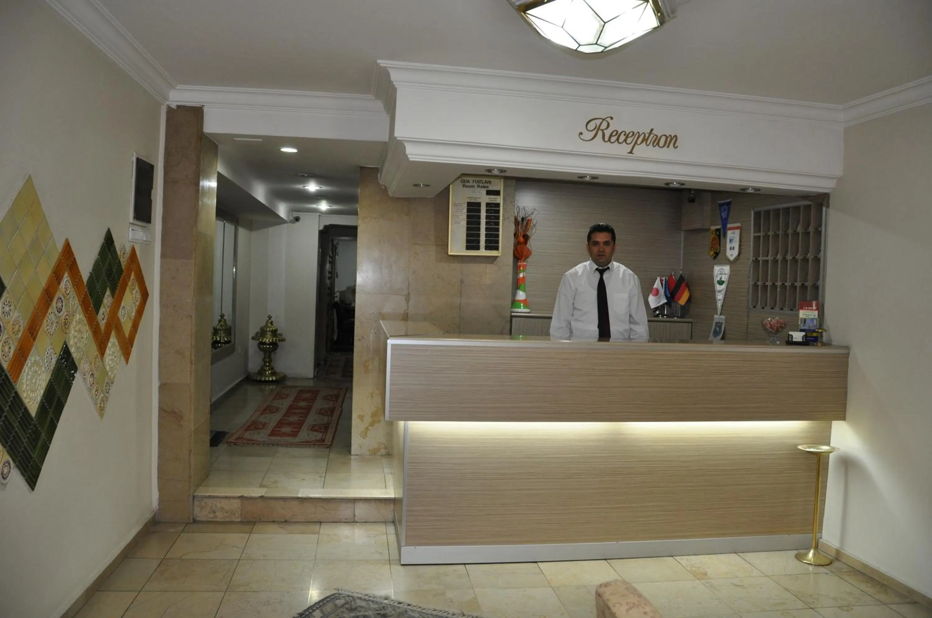 Lobby or reception in İzmir Otel Kabaçam