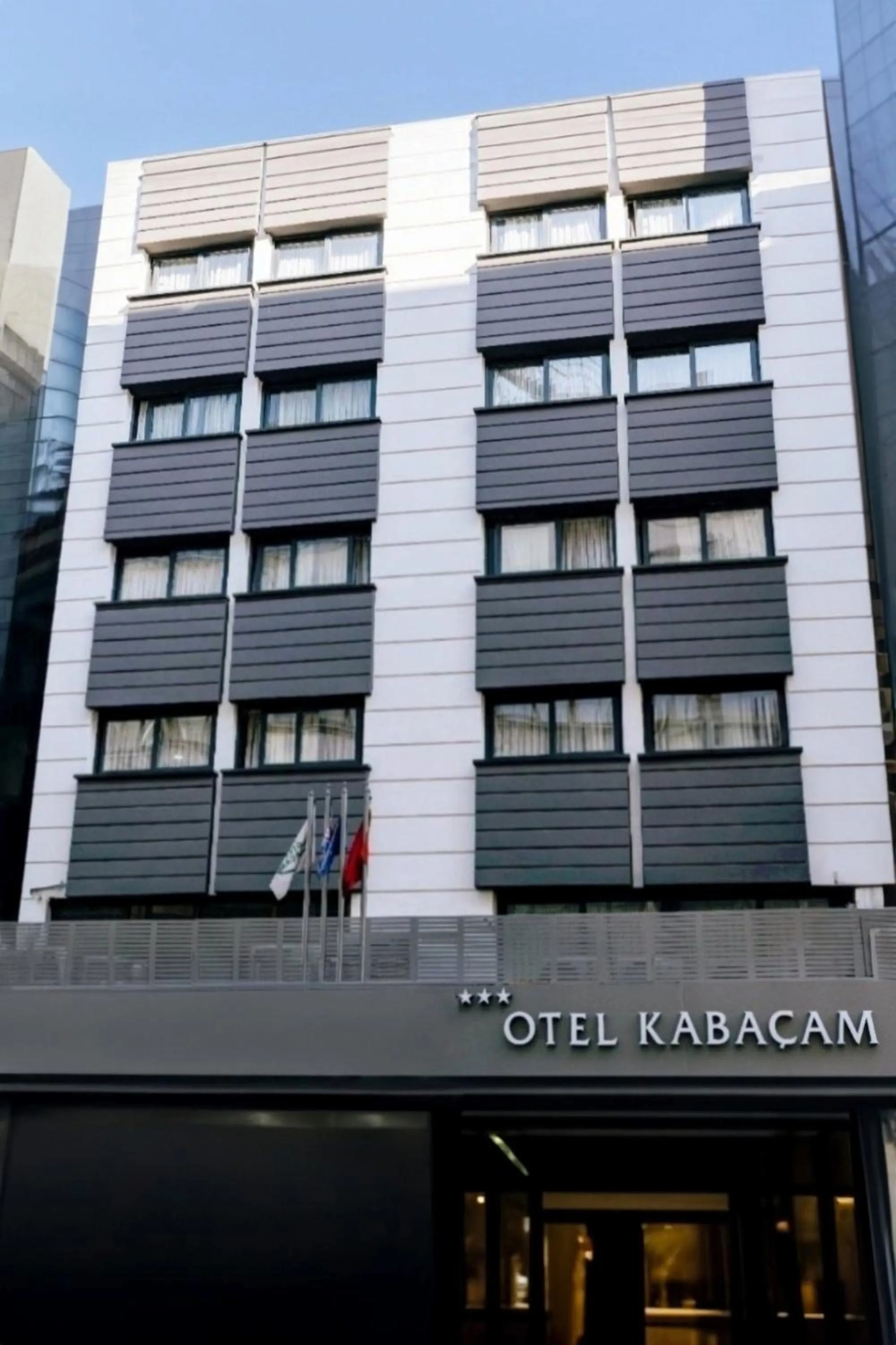Property building in İzmir Otel Kabaçam