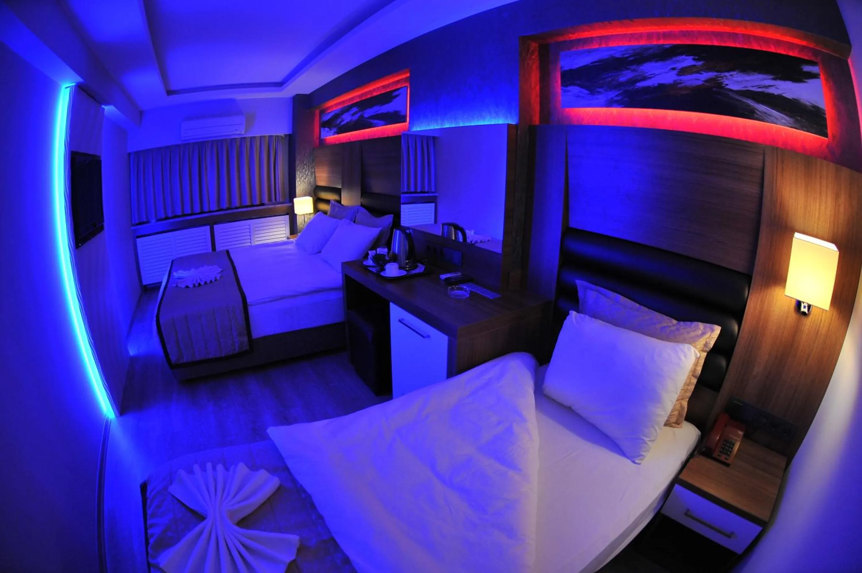Nightclub / DJ, Bed in İzmir Otel Kabaçam