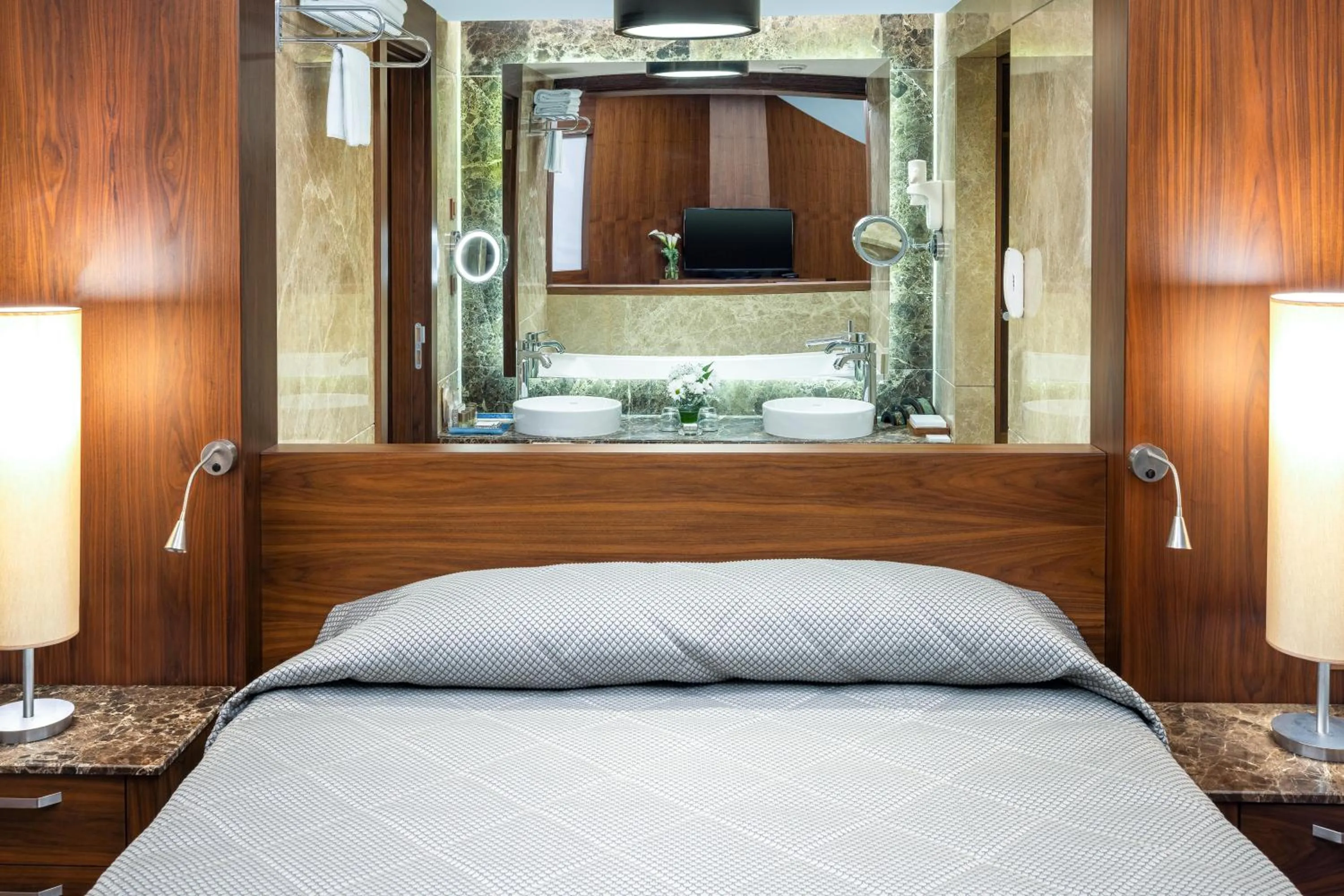 Photo of the whole room, Bed in Concorde De Luxe Resort Lara Antalya- Prive Ultra All Inclusive