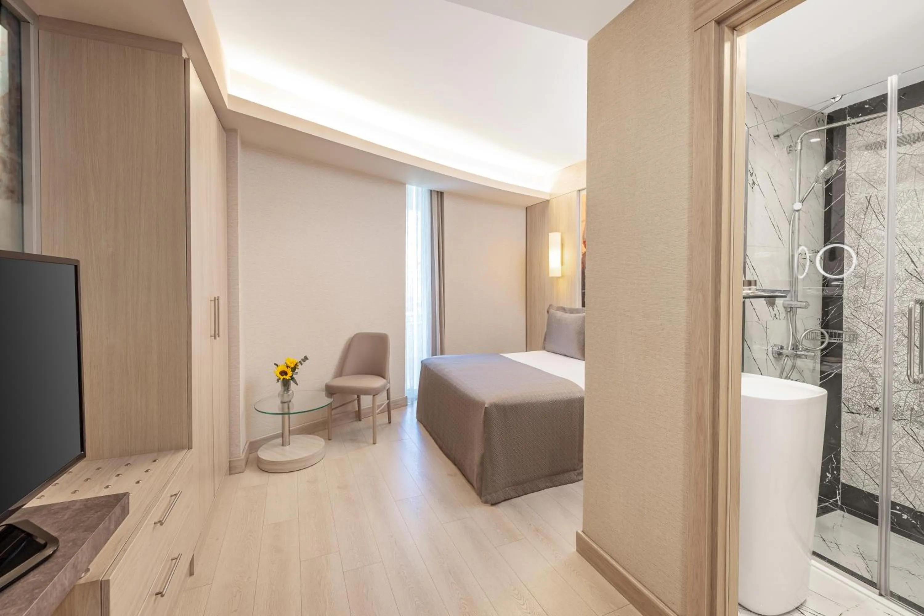 Bathroom, Bed in Concorde De Luxe Resort Lara Antalya- Prive Ultra All Inclusive