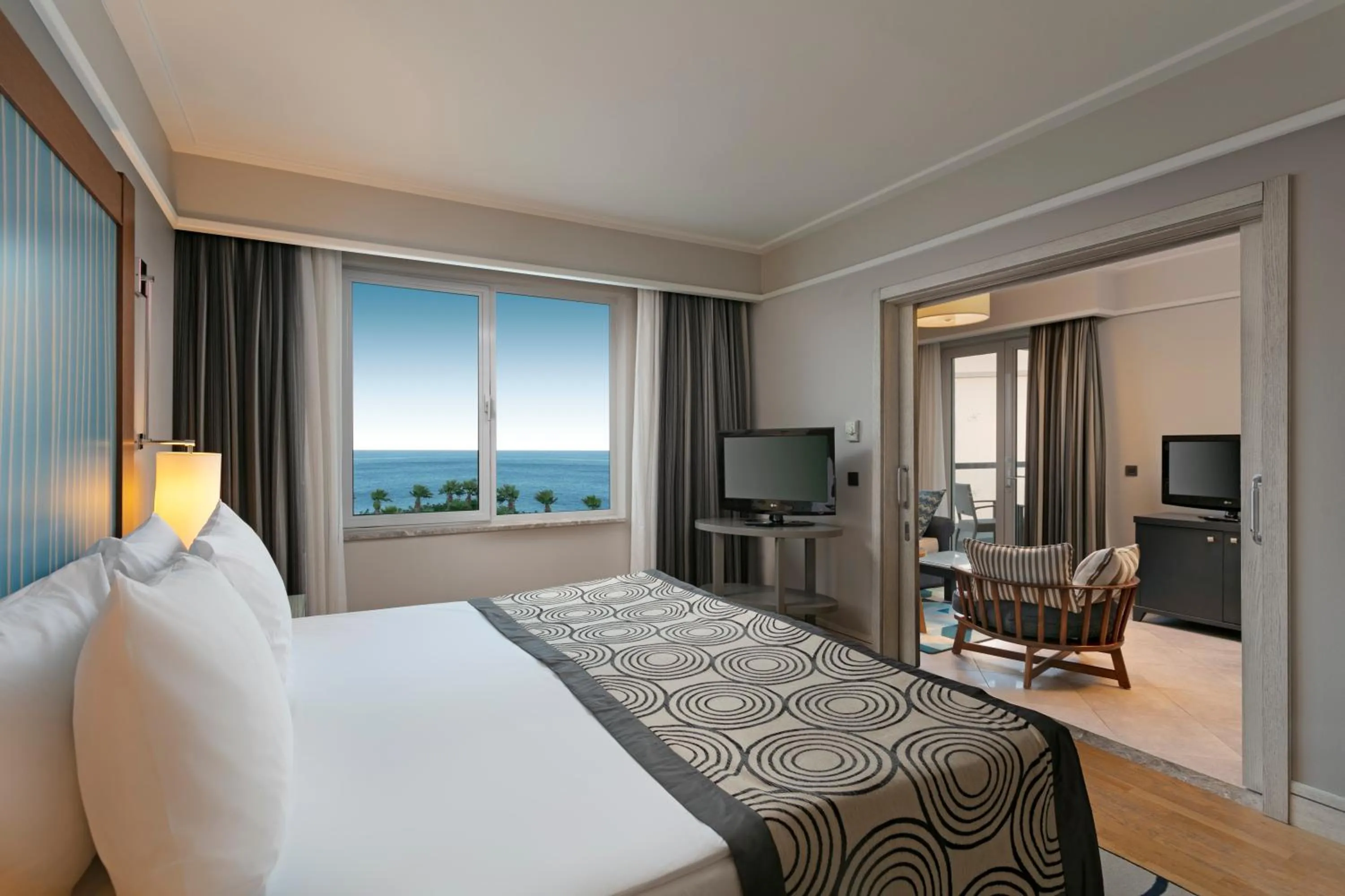 Bed in Xanadu Island