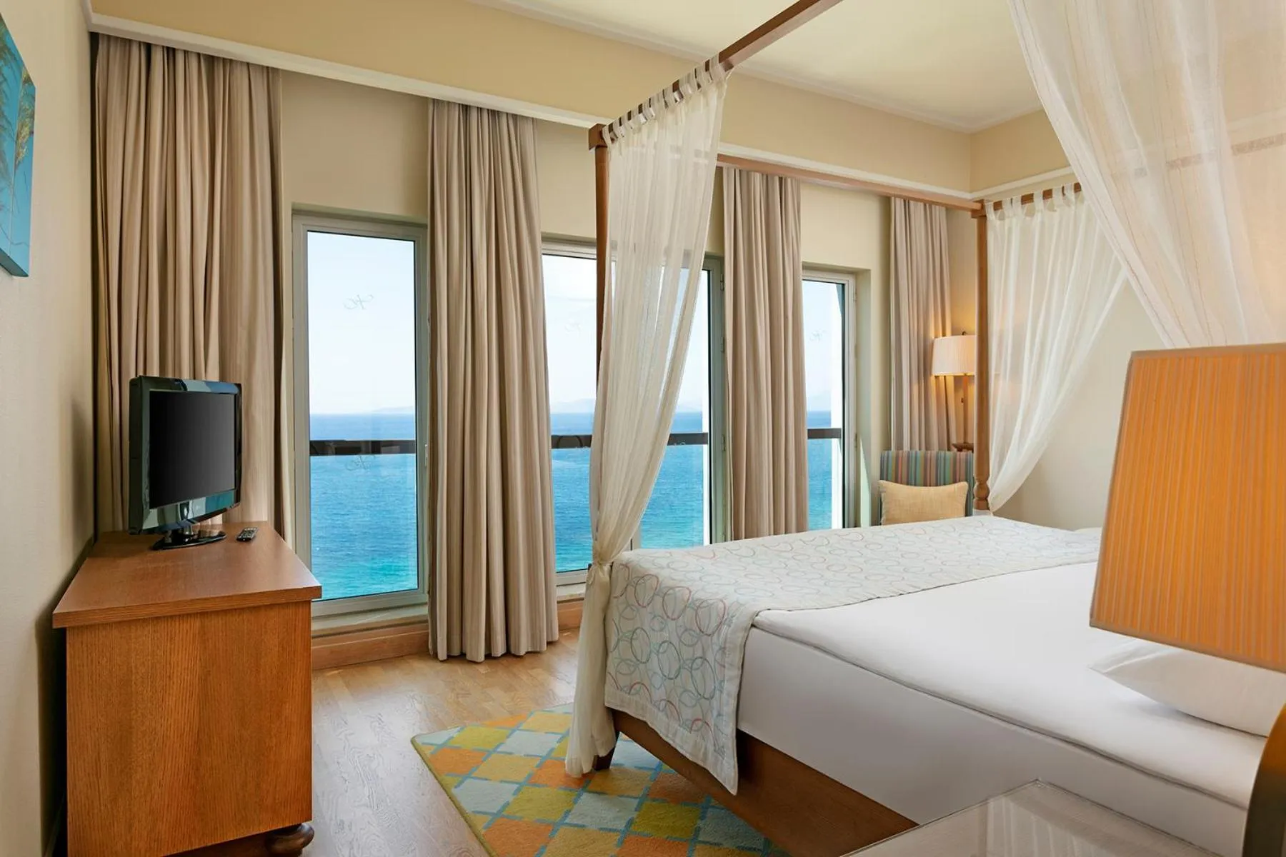 Bed in Xanadu Island