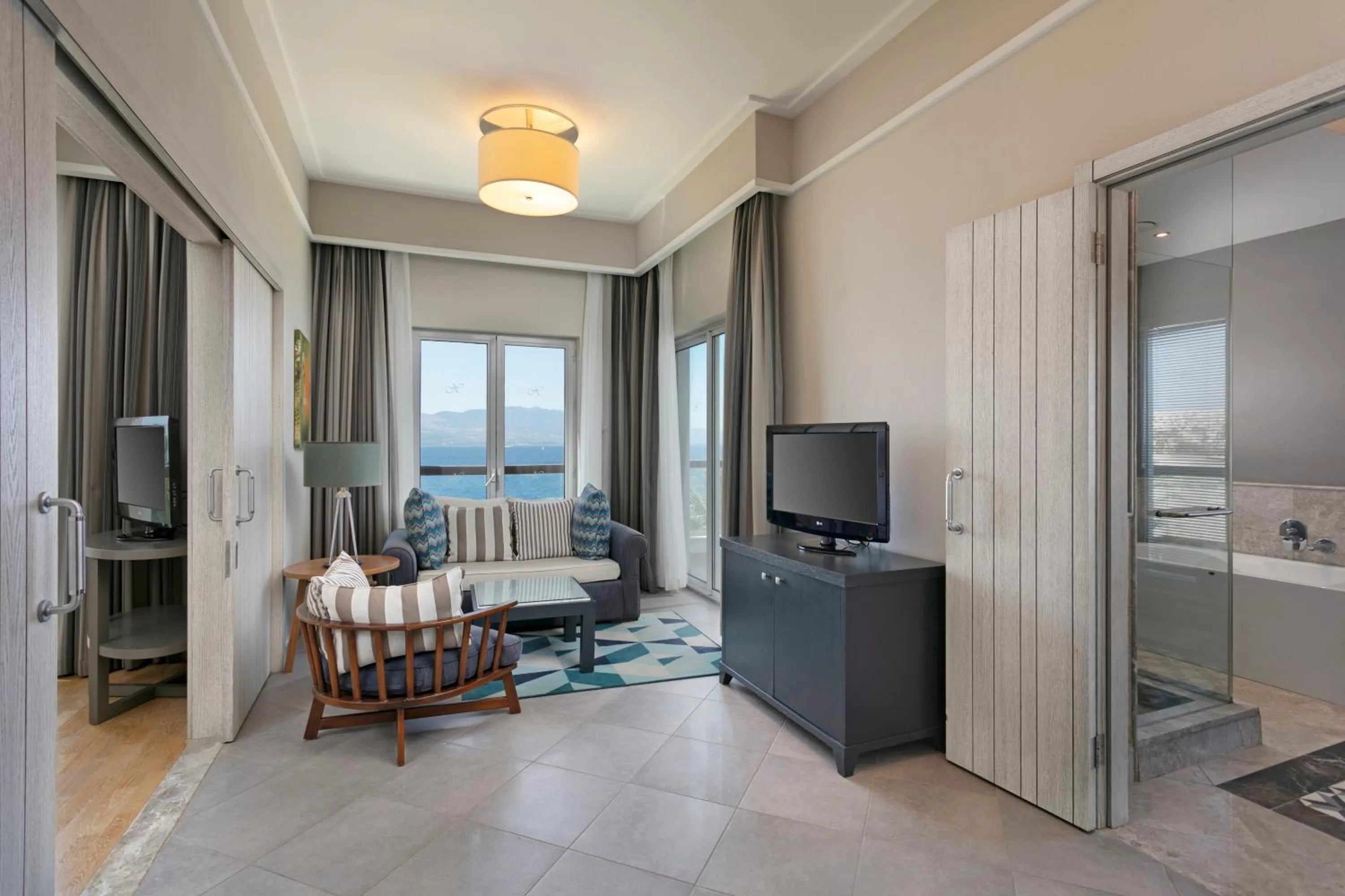 TV and multimedia in Xanadu Island