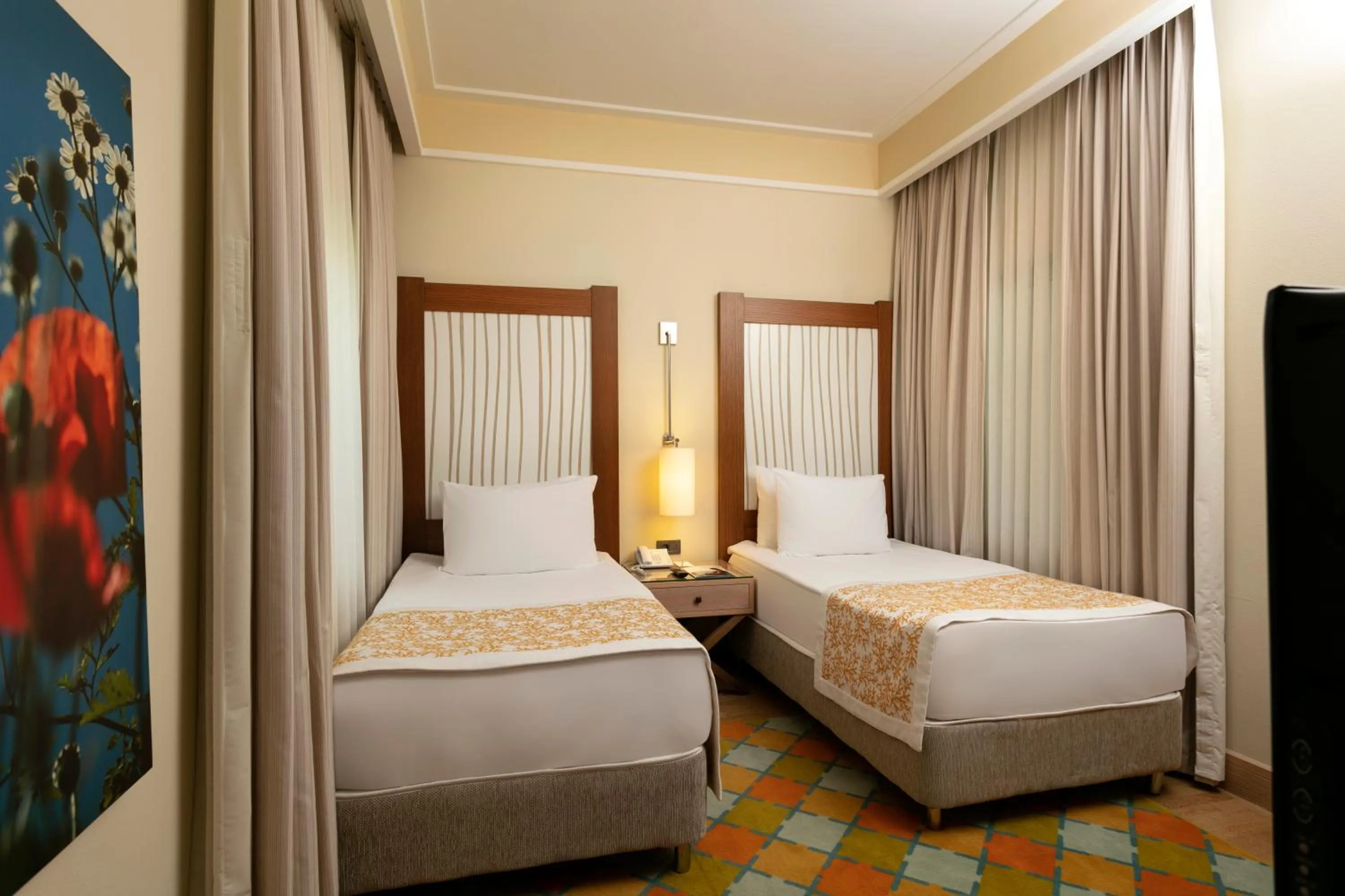 Bed in Xanadu Island