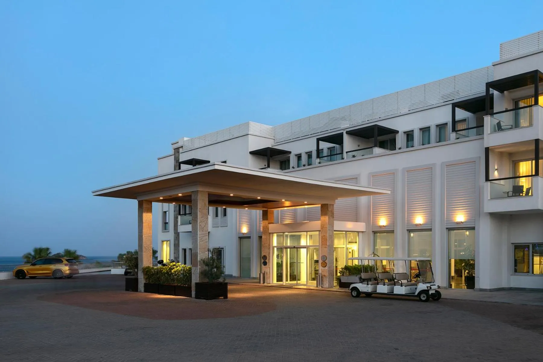 Property building in Xanadu Island