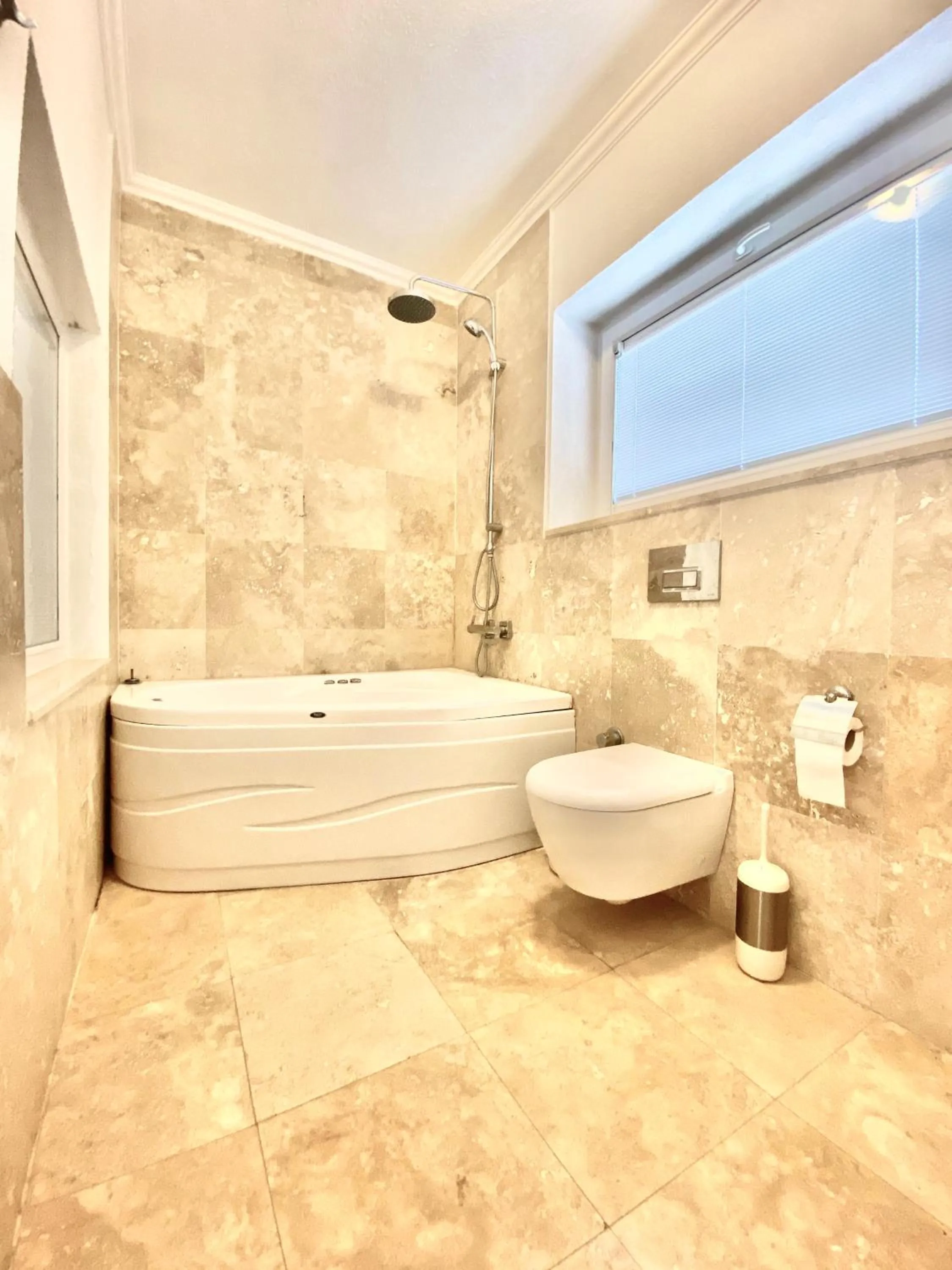 Bathroom in Club Hotel Barbarossa