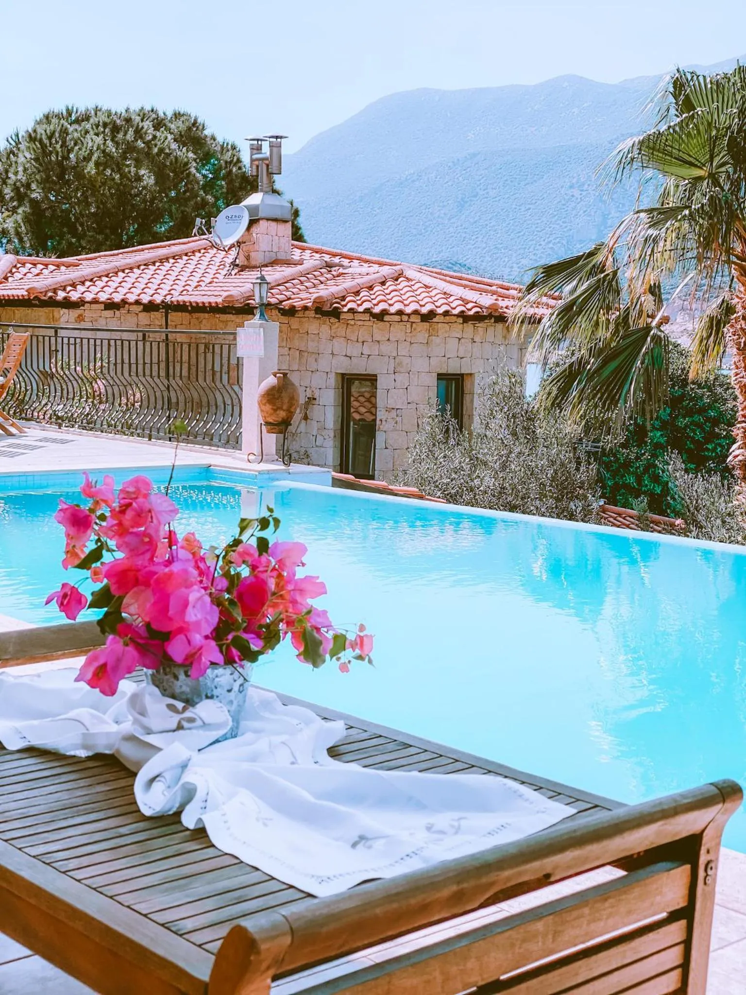 Swimming pool in Club Hotel Barbarossa