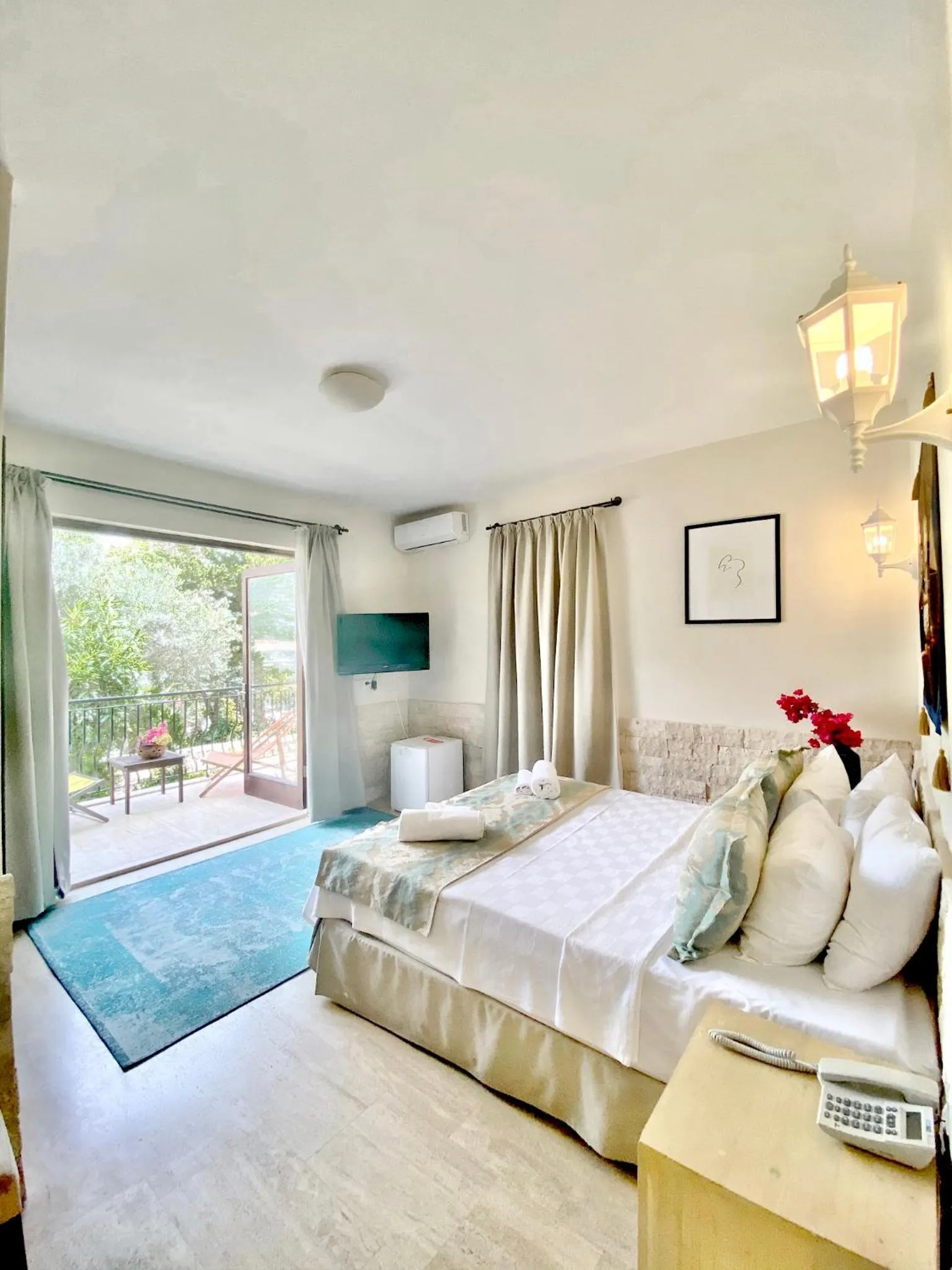 Photo of the whole room, Bed in Club Hotel Barbarossa