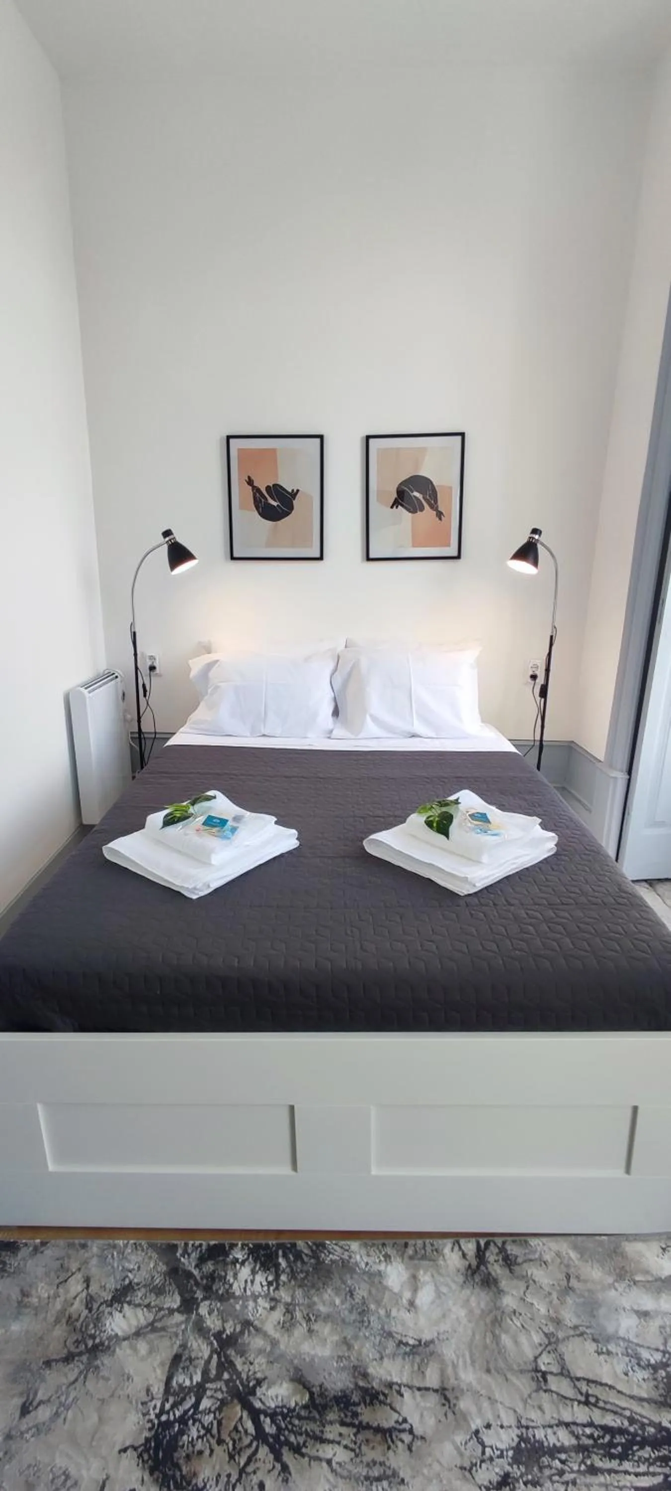 Bedroom, Bed in Vila Santa Cruz Guest House