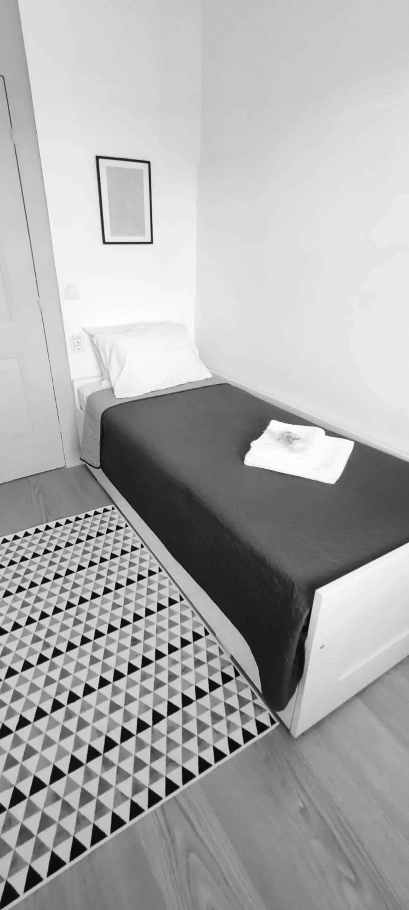 Standard Single Room with Shared Bathroom in Vila Santa Cruz Guest House Standard Single Room with Shared Bathroom in Vila Santa Cruz Guest House