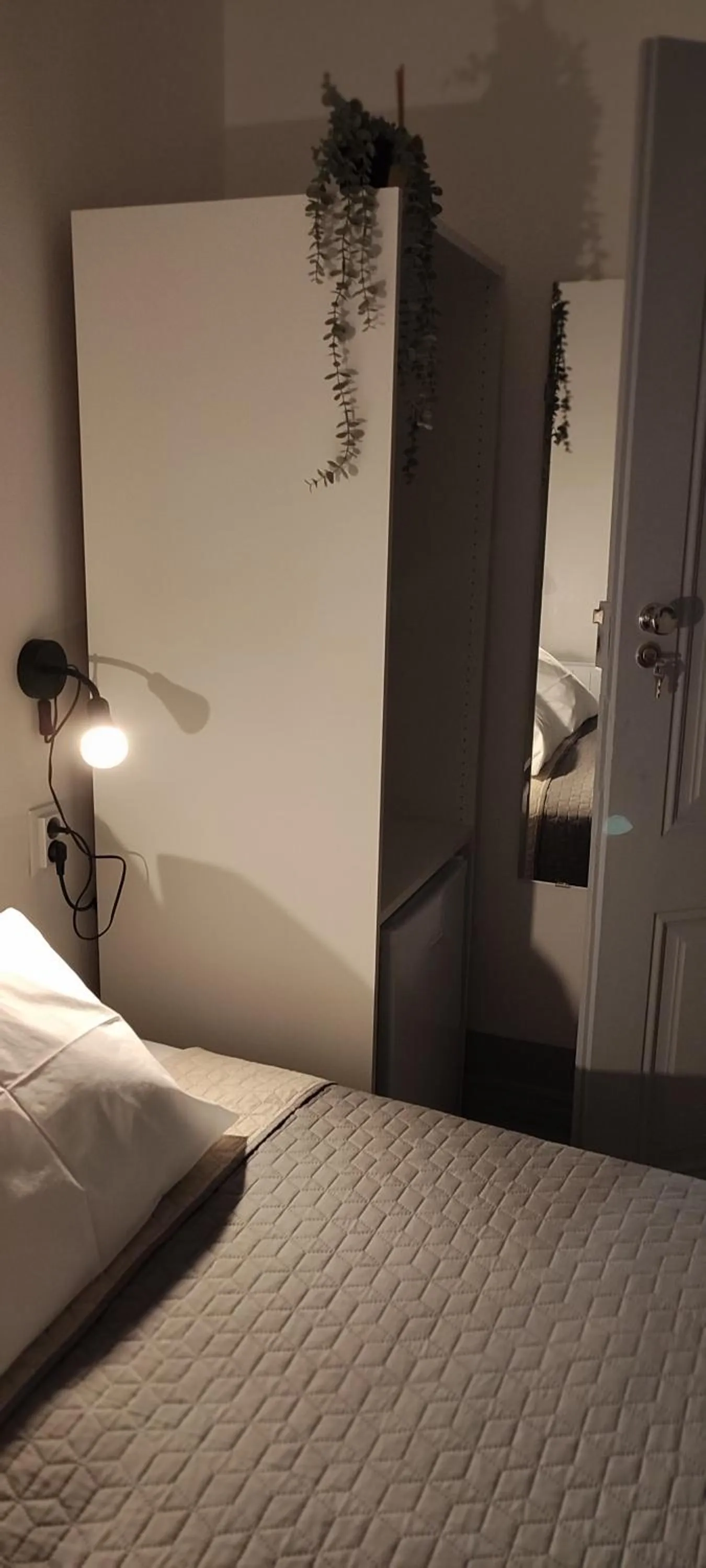 wardrobe, Bed in Vila Santa Cruz Guest House