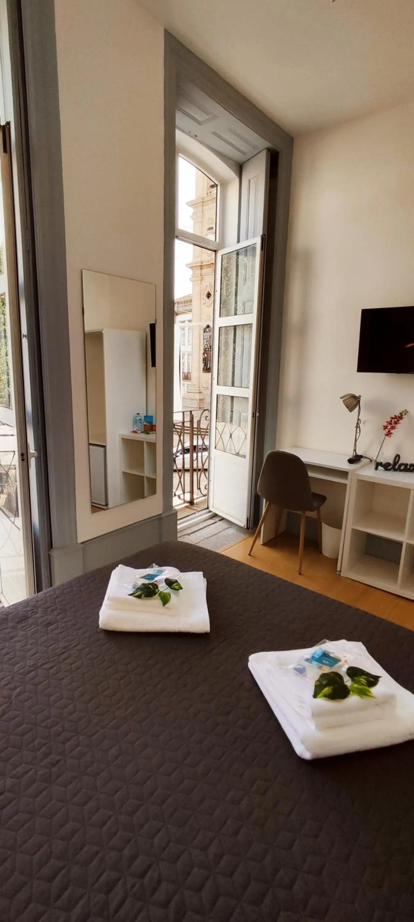 TV and multimedia in Vila Santa Cruz Guest House