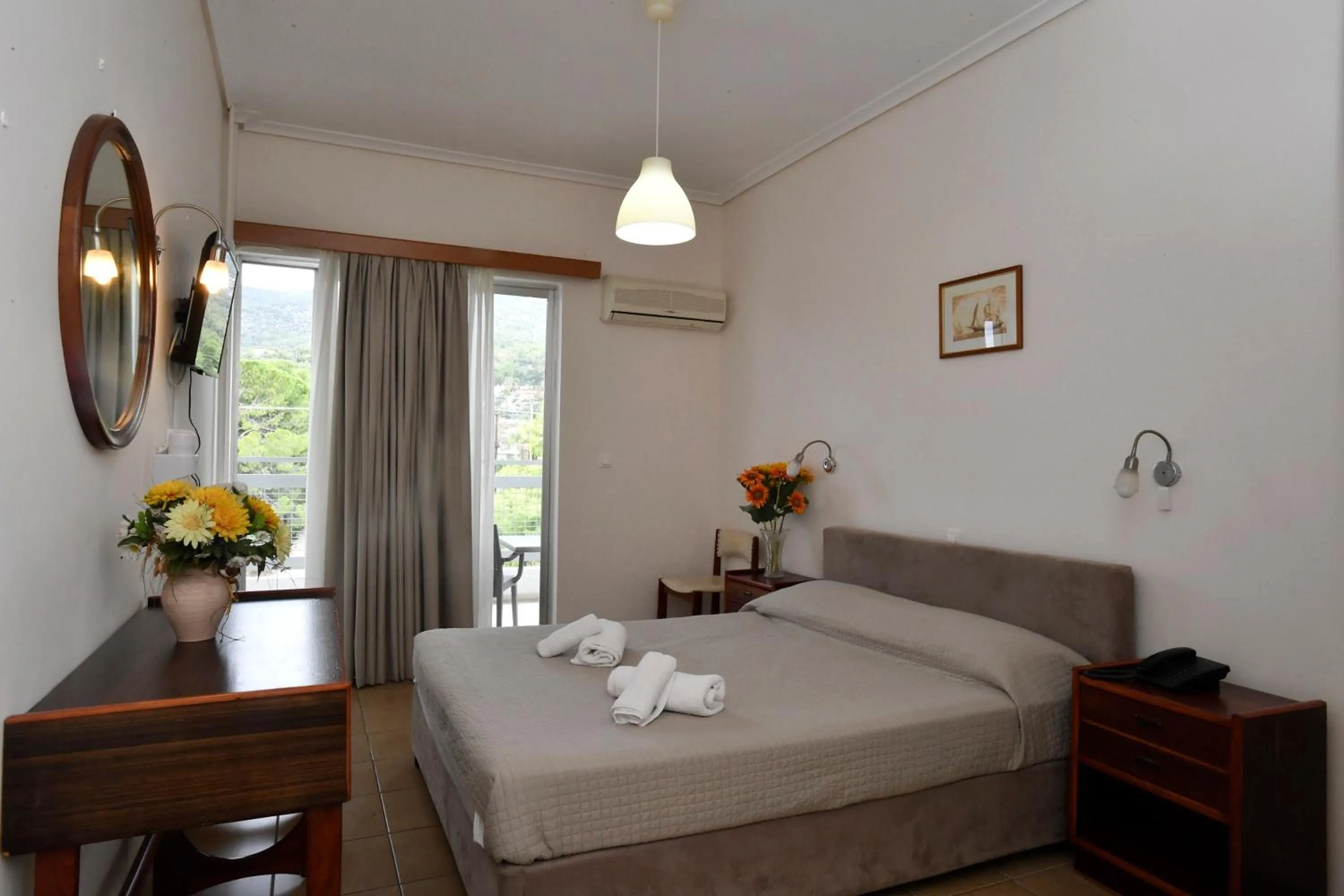 Photo of the whole room, Bed in Siagas Beach Hotel