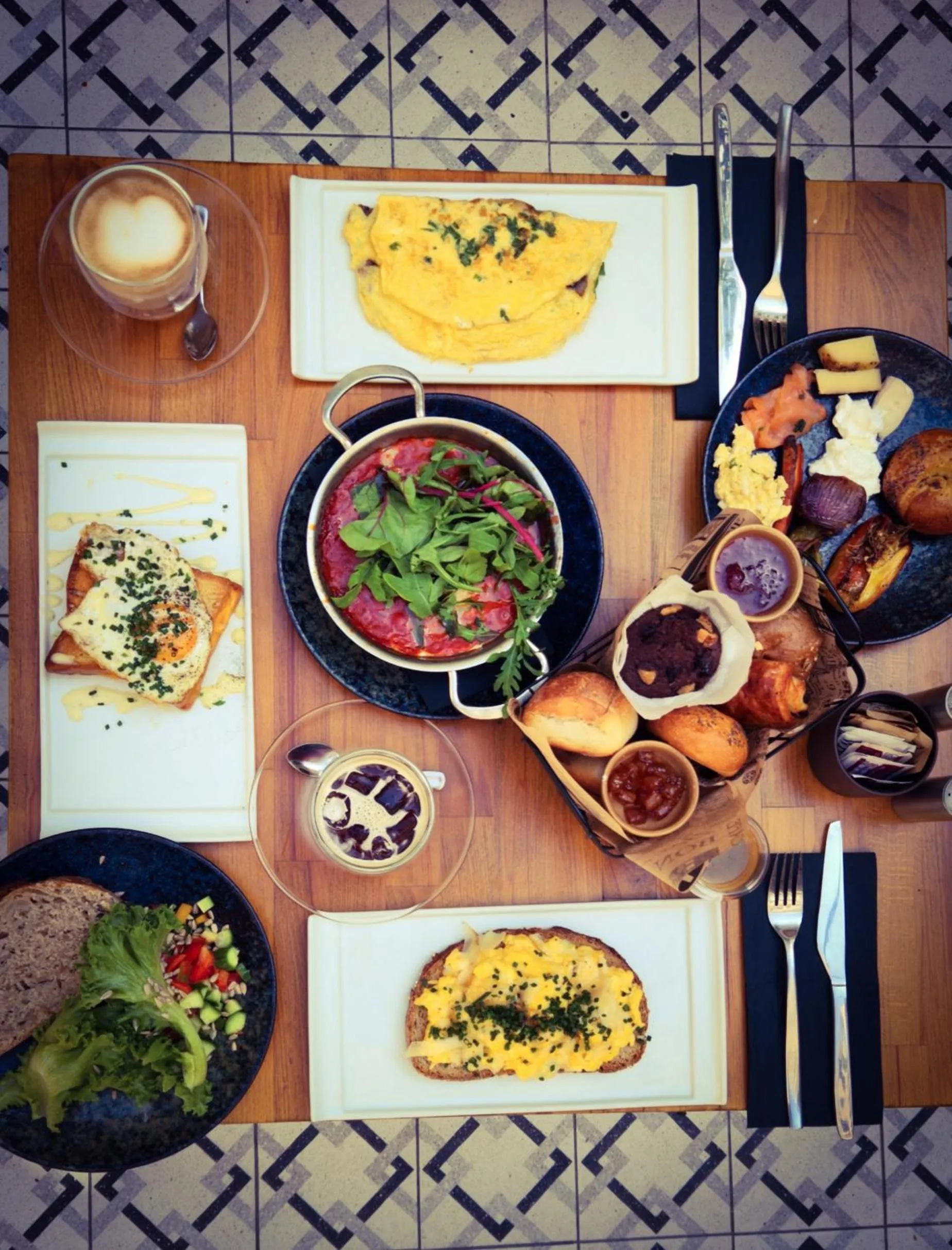 Food in BY14 TLV Hotel