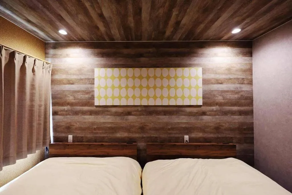 Bed in The BEEHIVE OTARU