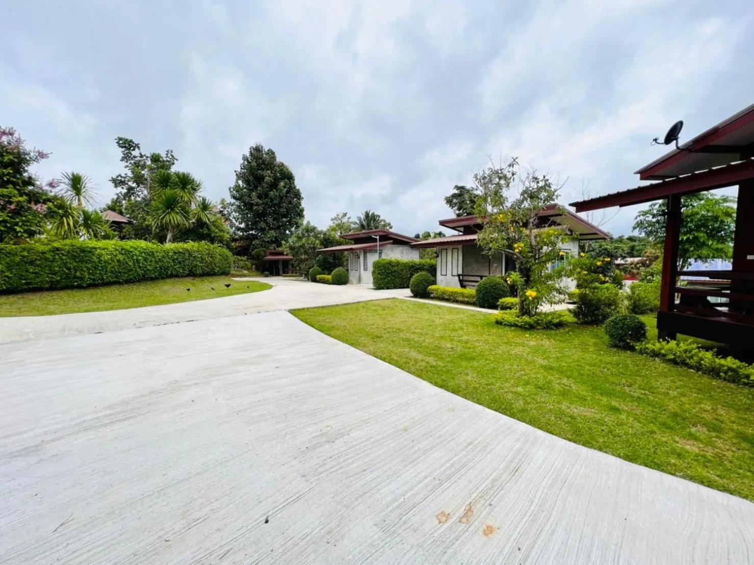 Property building in Pruksa View Homestay