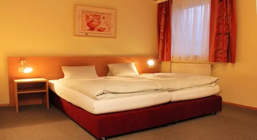 Bedroom, Bed in Hotel Denk Bed & Breakfast