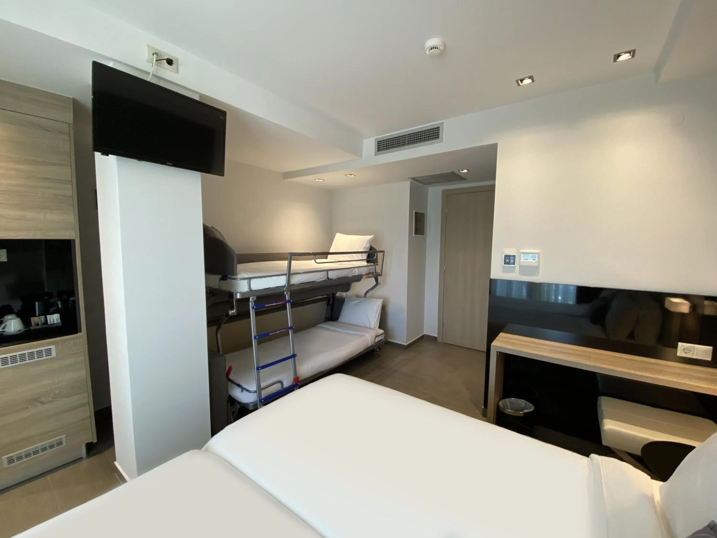 bunk bed, Bed in Gkeea Boutique Hotel