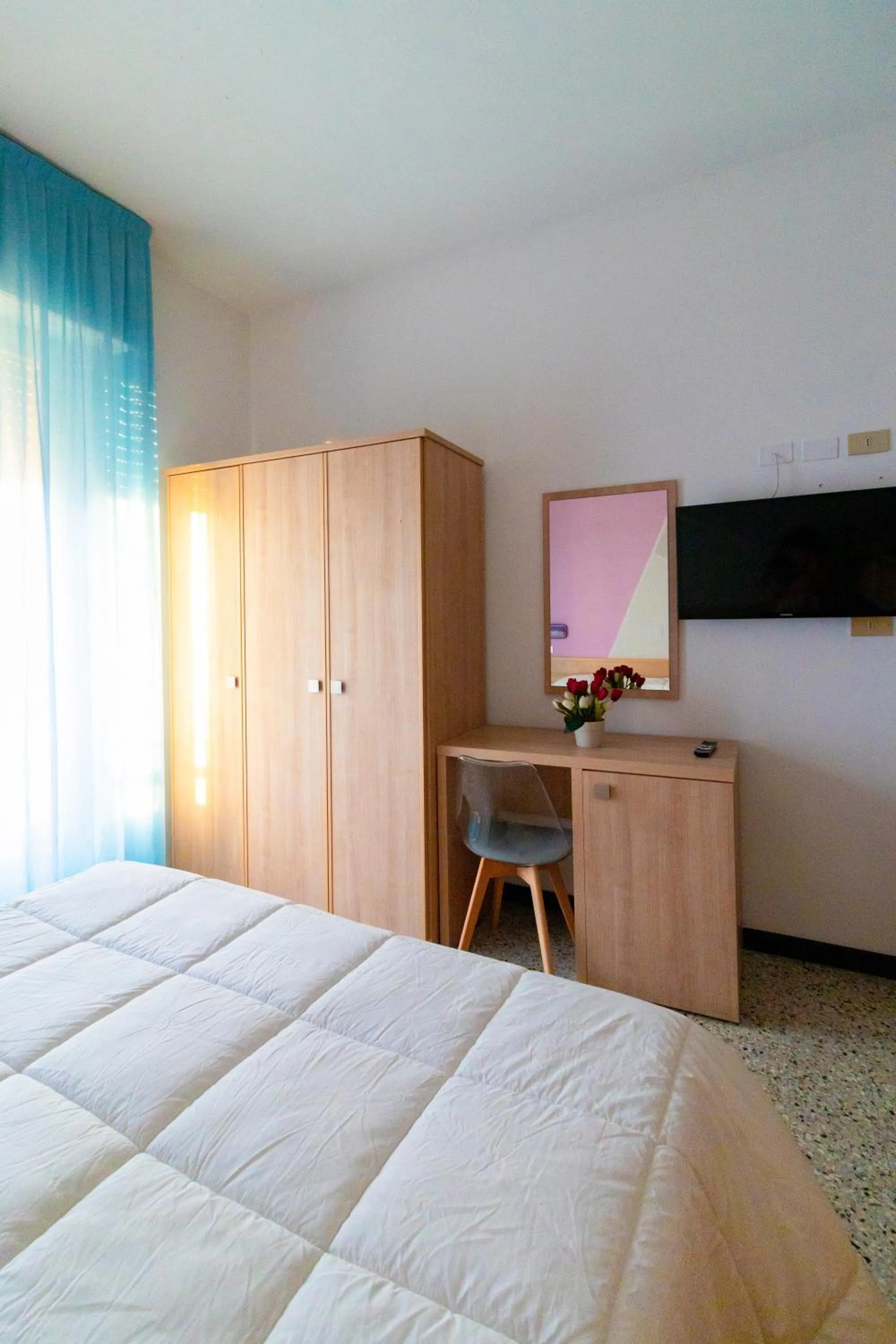 Staff, Bed in Abc Hotel