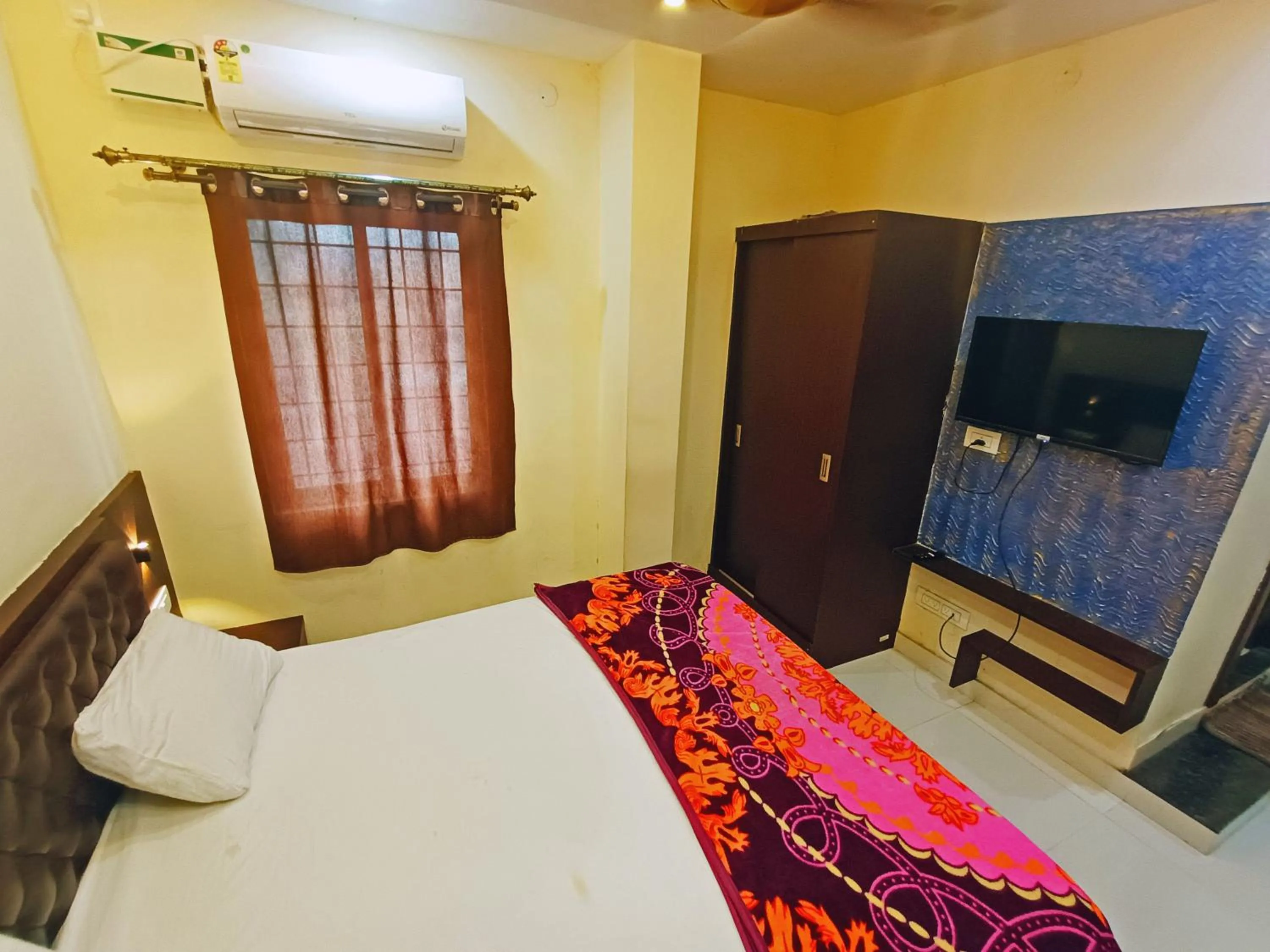 Bedroom, Bed in MG Residency