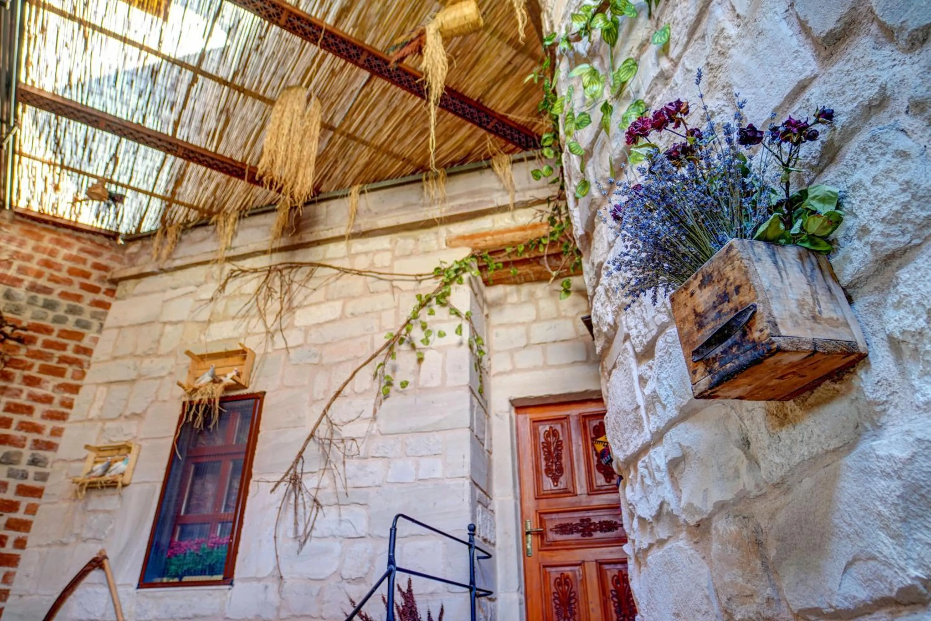 Decorative detail in Aşk-ı Nare Cave Hotel Swimming Pool Hot & SPA