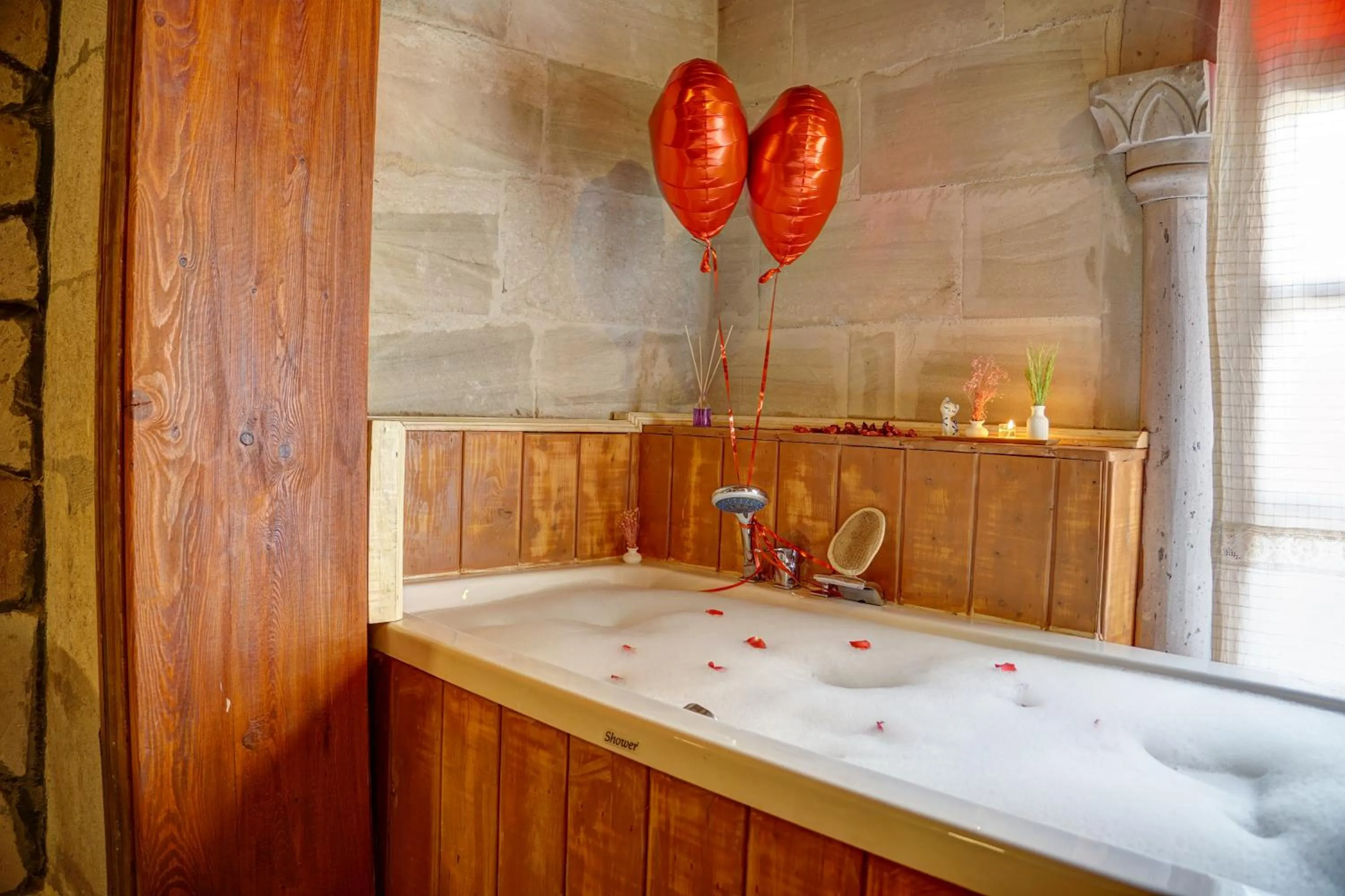 Massage in Aşk-ı Nare Cave Hotel Swimming Pool Hot & SPA