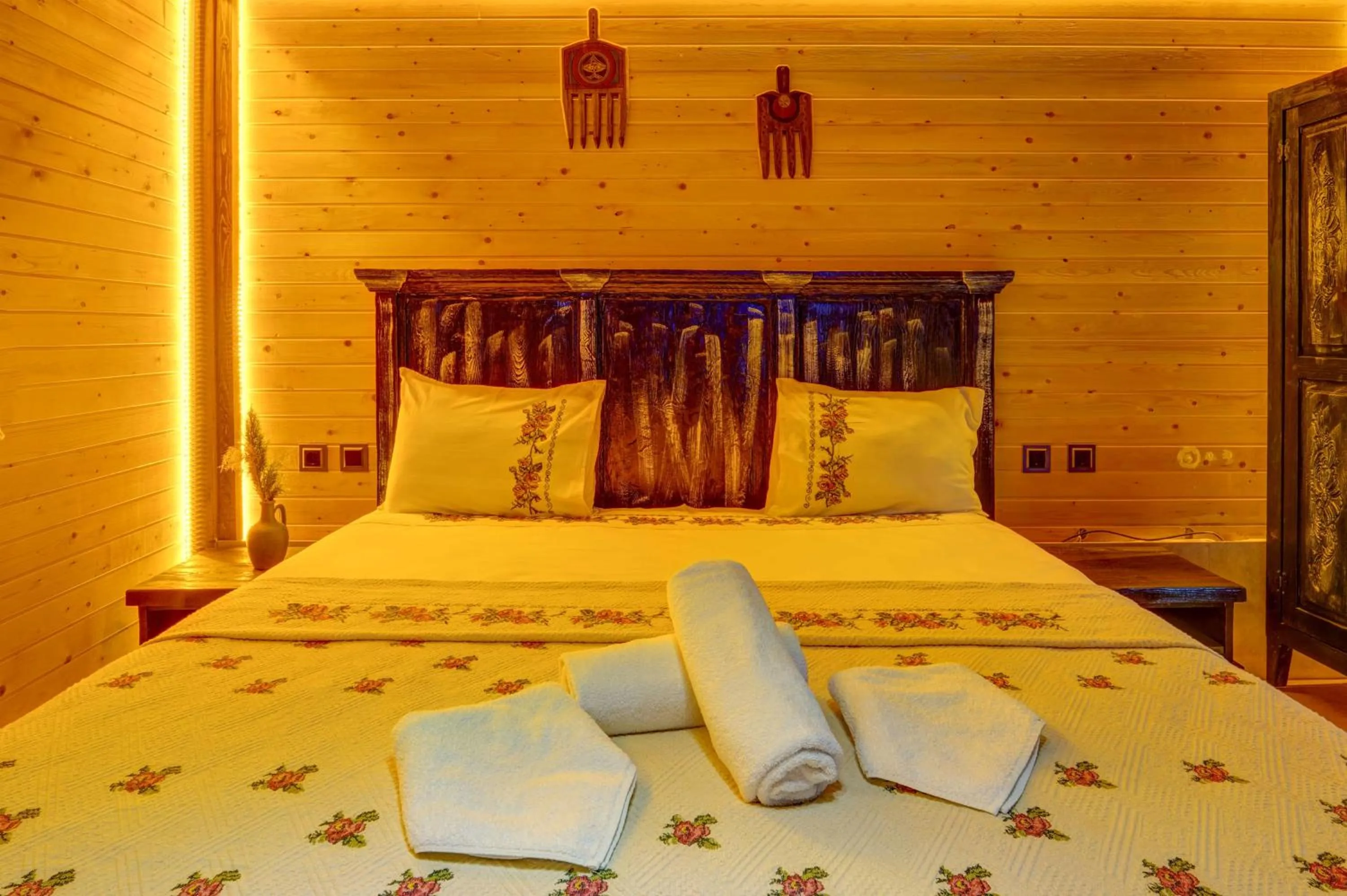 Photo of the whole room, Bed in Aşk-ı Nare Cave Hotel Swimming Pool Hot & SPA