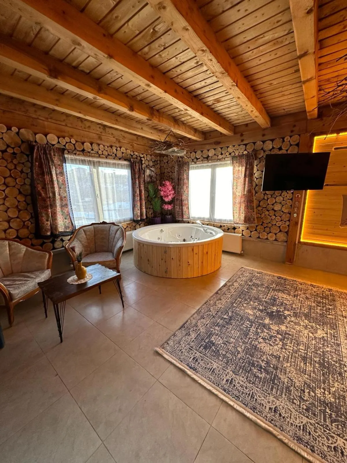 Hot Tub in Aşk-ı Nare Cave Hotel Swimming Pool Hot & SPA