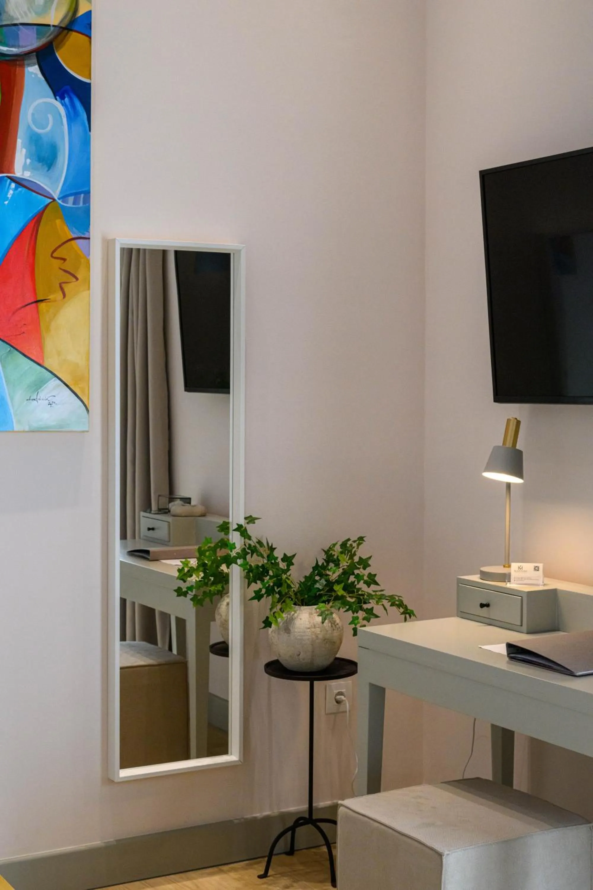 Kannas Mani Luxury Suites -Adults Friendly 14 Plus