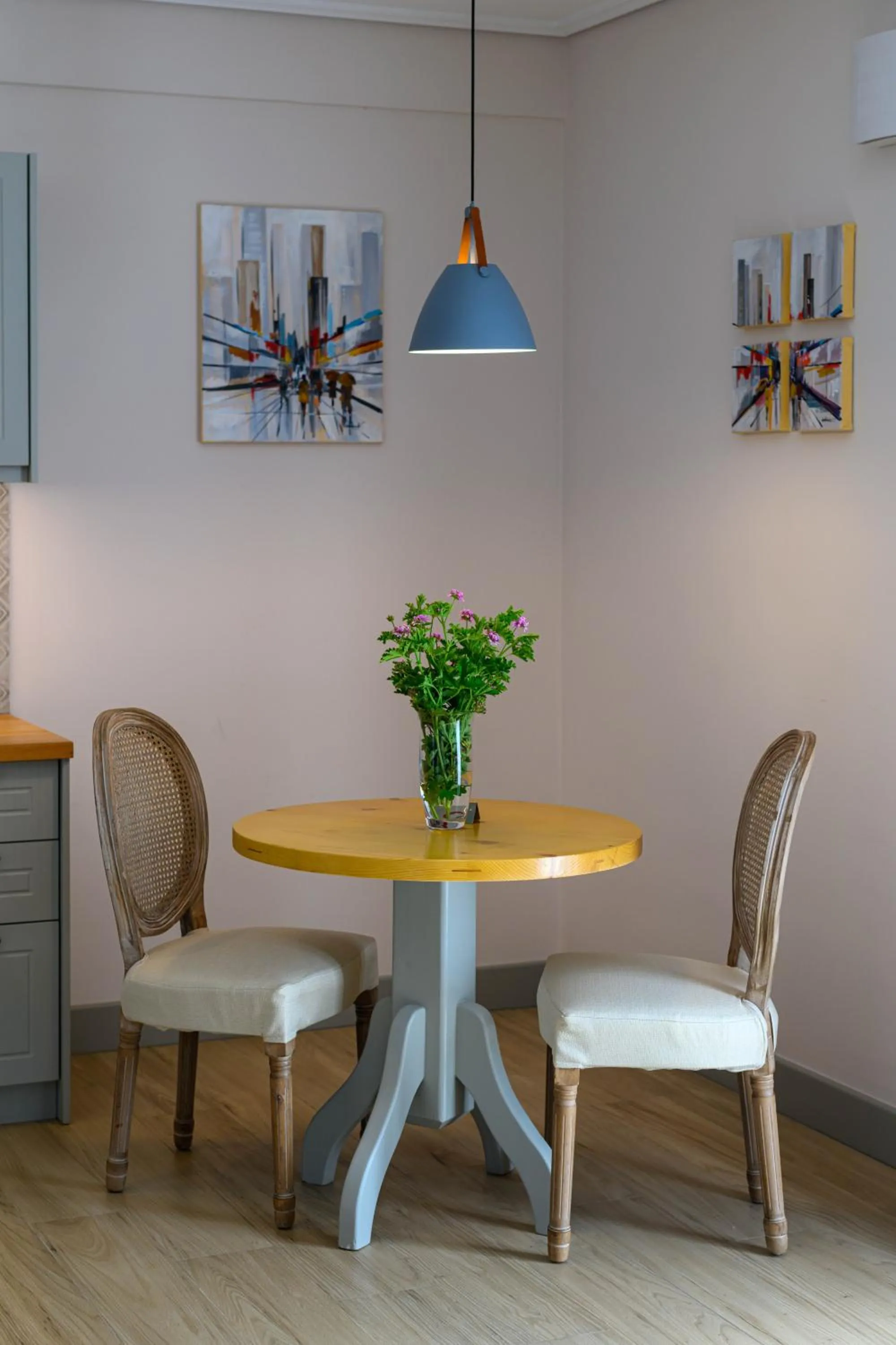 Kannas Mani Luxury Suites -Adults Friendly 14 Plus