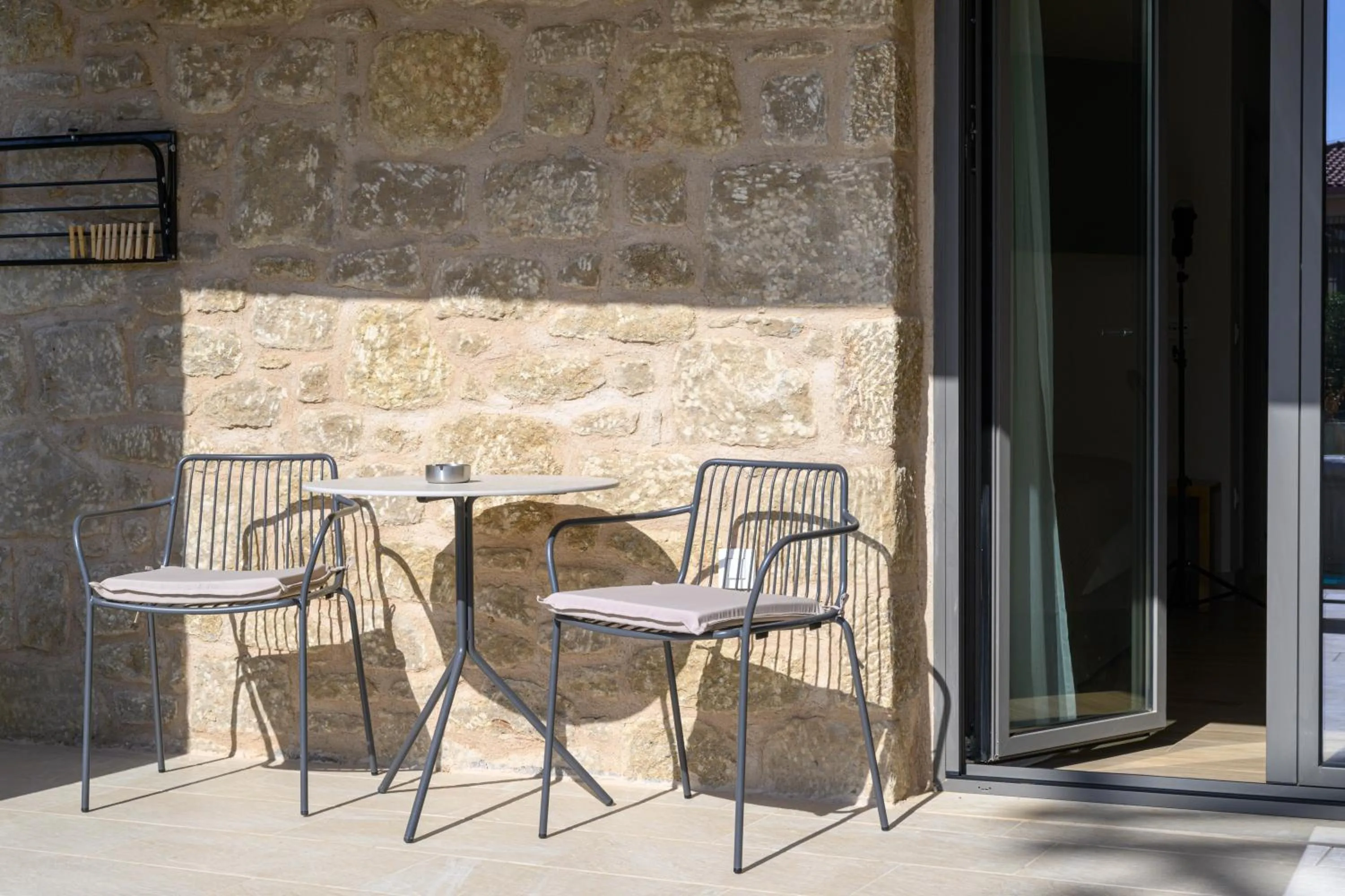 Kannas Mani Luxury Suites -Adults Friendly 14 Plus