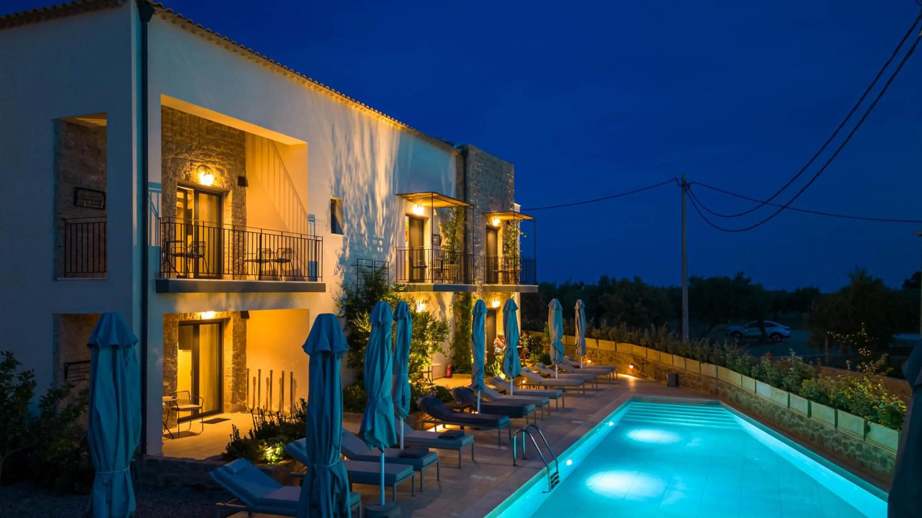 Kannas Mani Luxury Suites -Adults Friendly 14 Plus