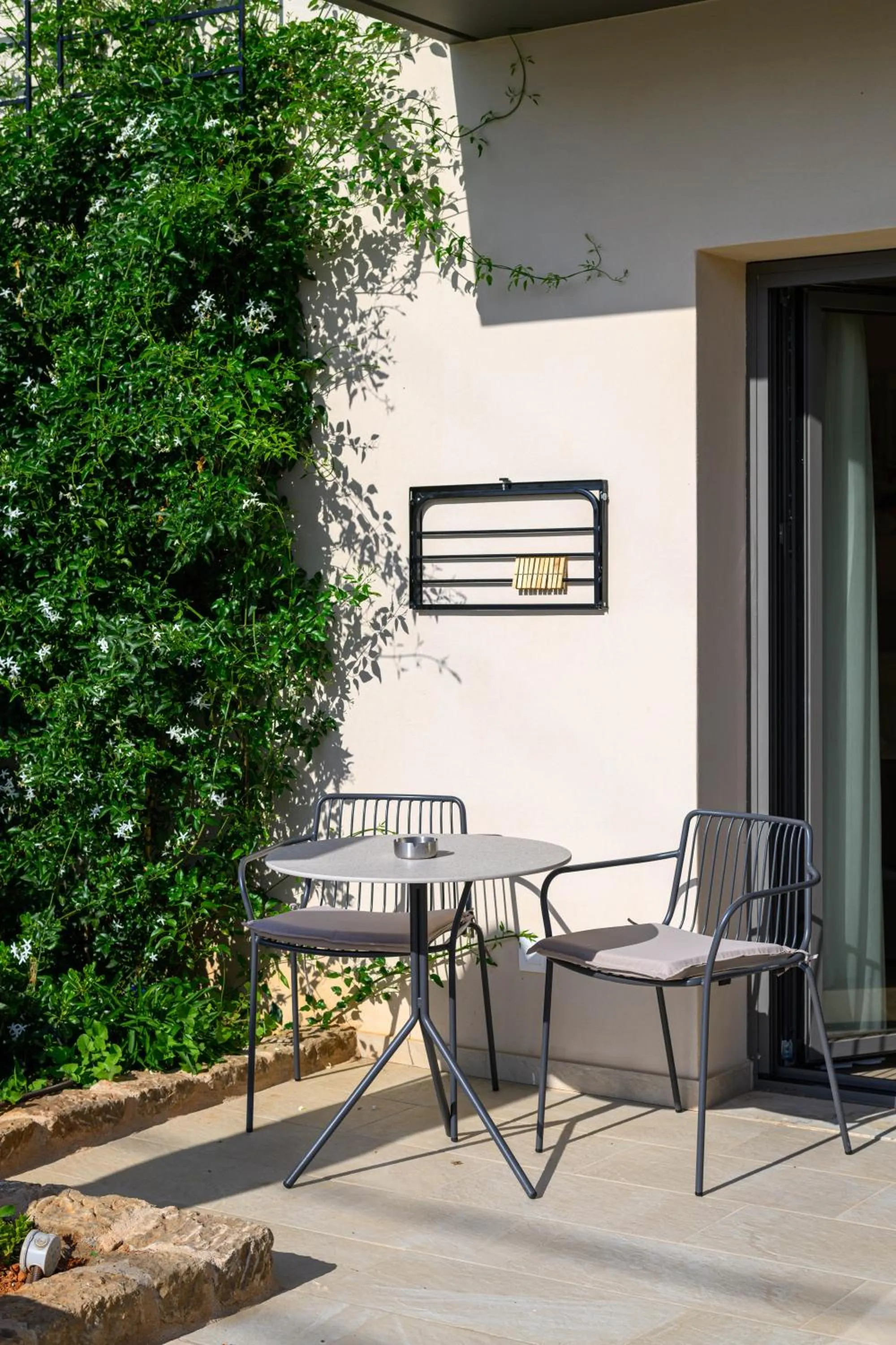 Kannas Mani Luxury Suites -Adults Friendly 14 Plus