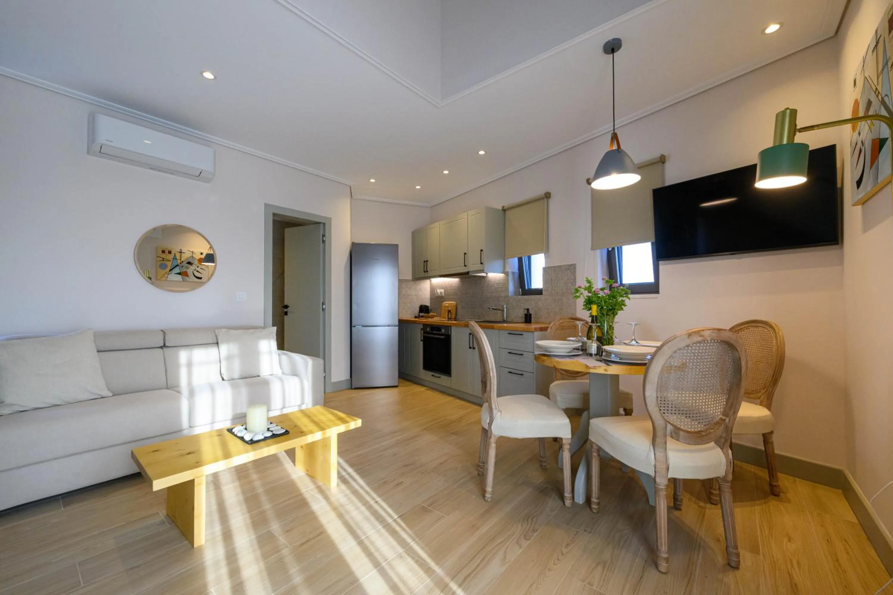 Kannas Mani Luxury Suites -Adults Friendly 14 Plus